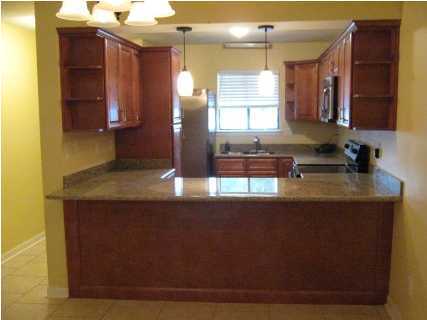 BIENVILLE SQUARE T/H - Residential Lease