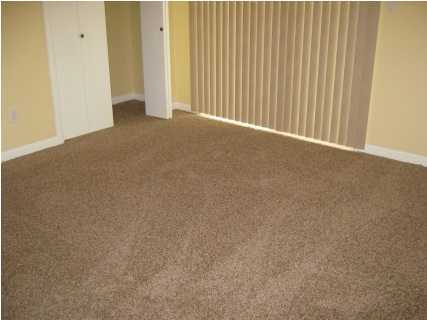 BIENVILLE SQUARE T/H - Residential Lease