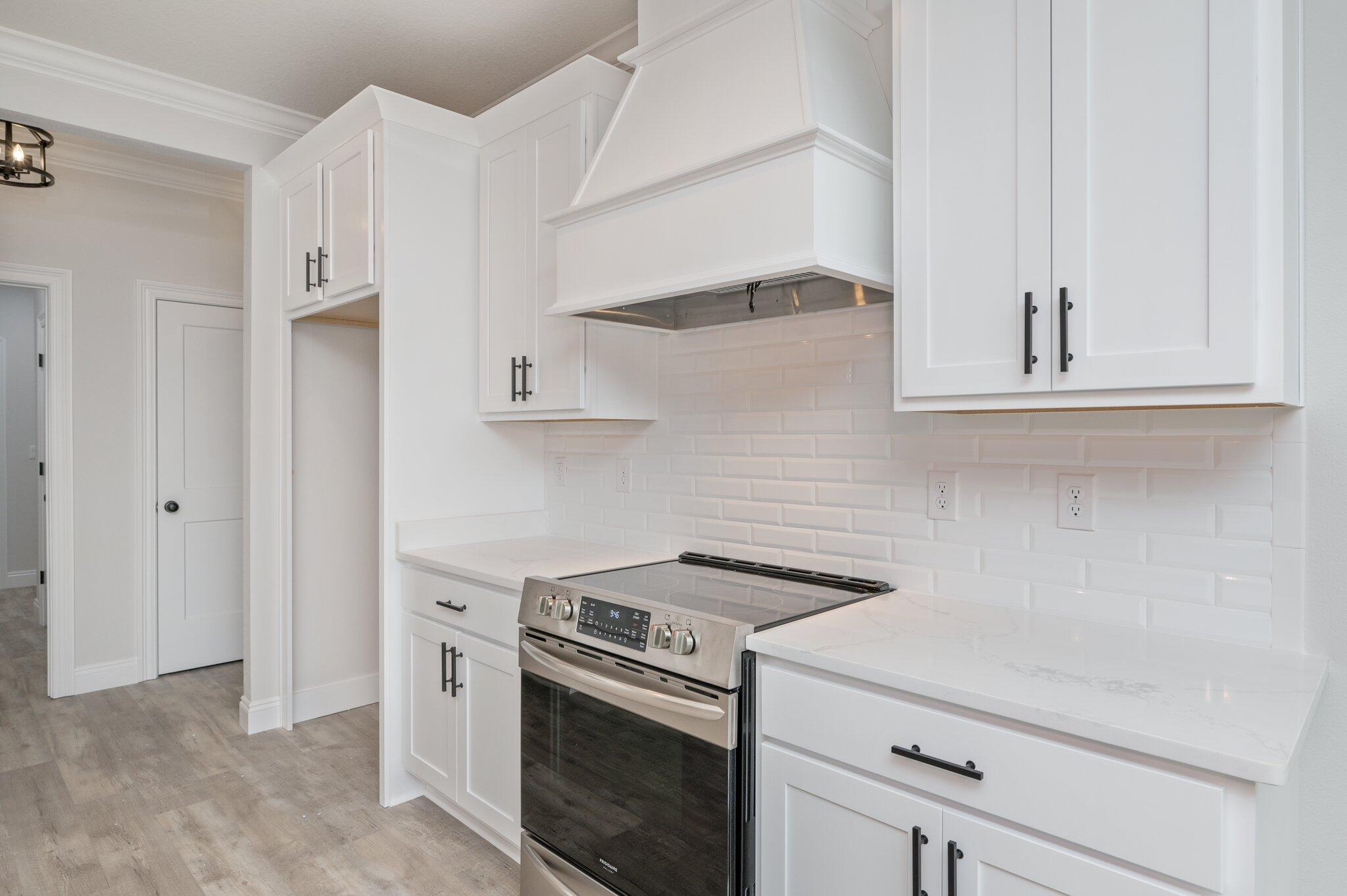 HOMEWOOD EST - Residential