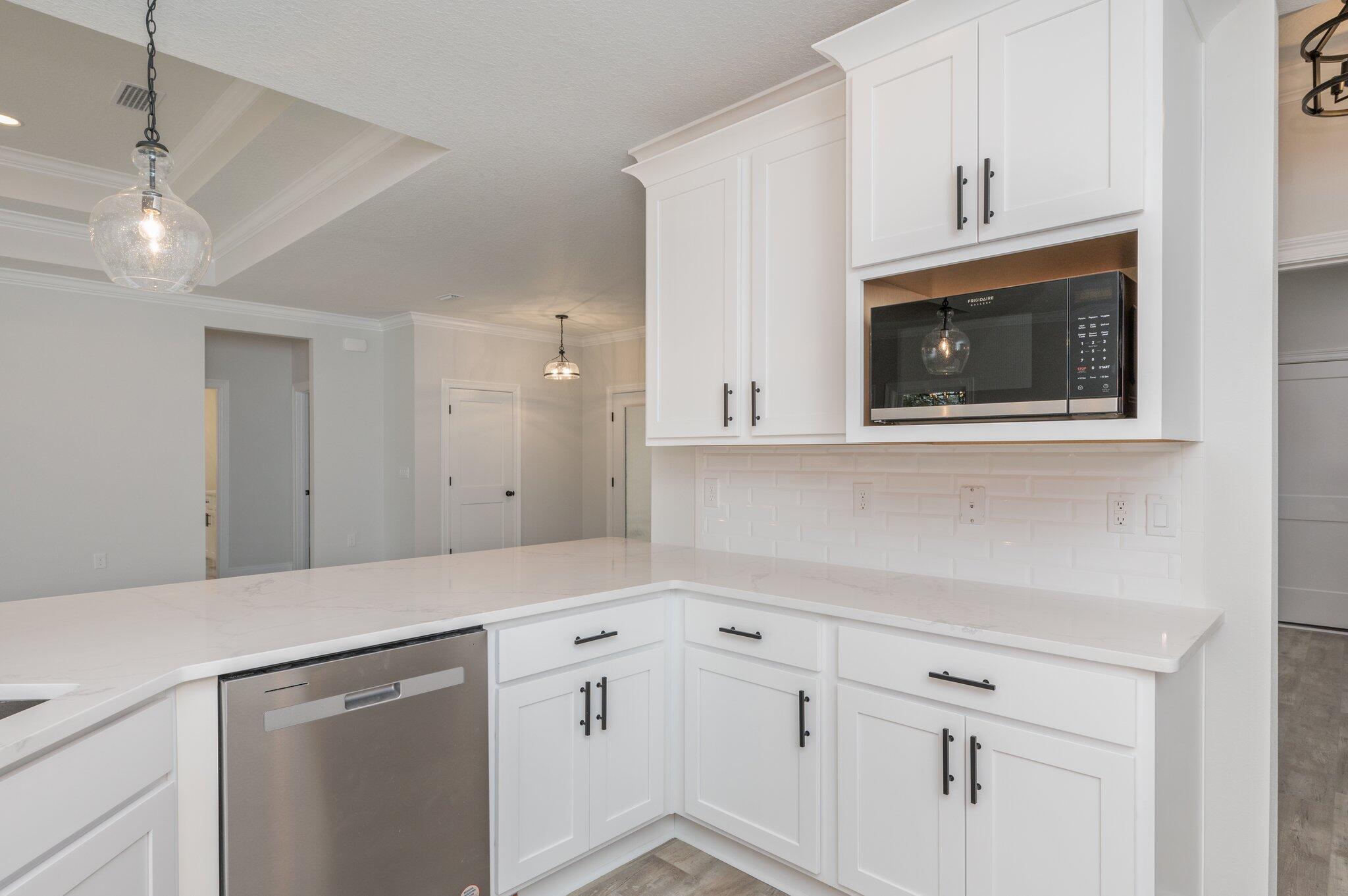 HOMEWOOD EST - Residential