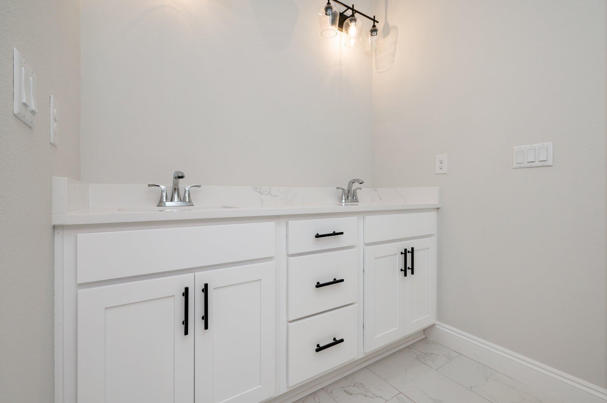 HOMEWOOD EST - Residential