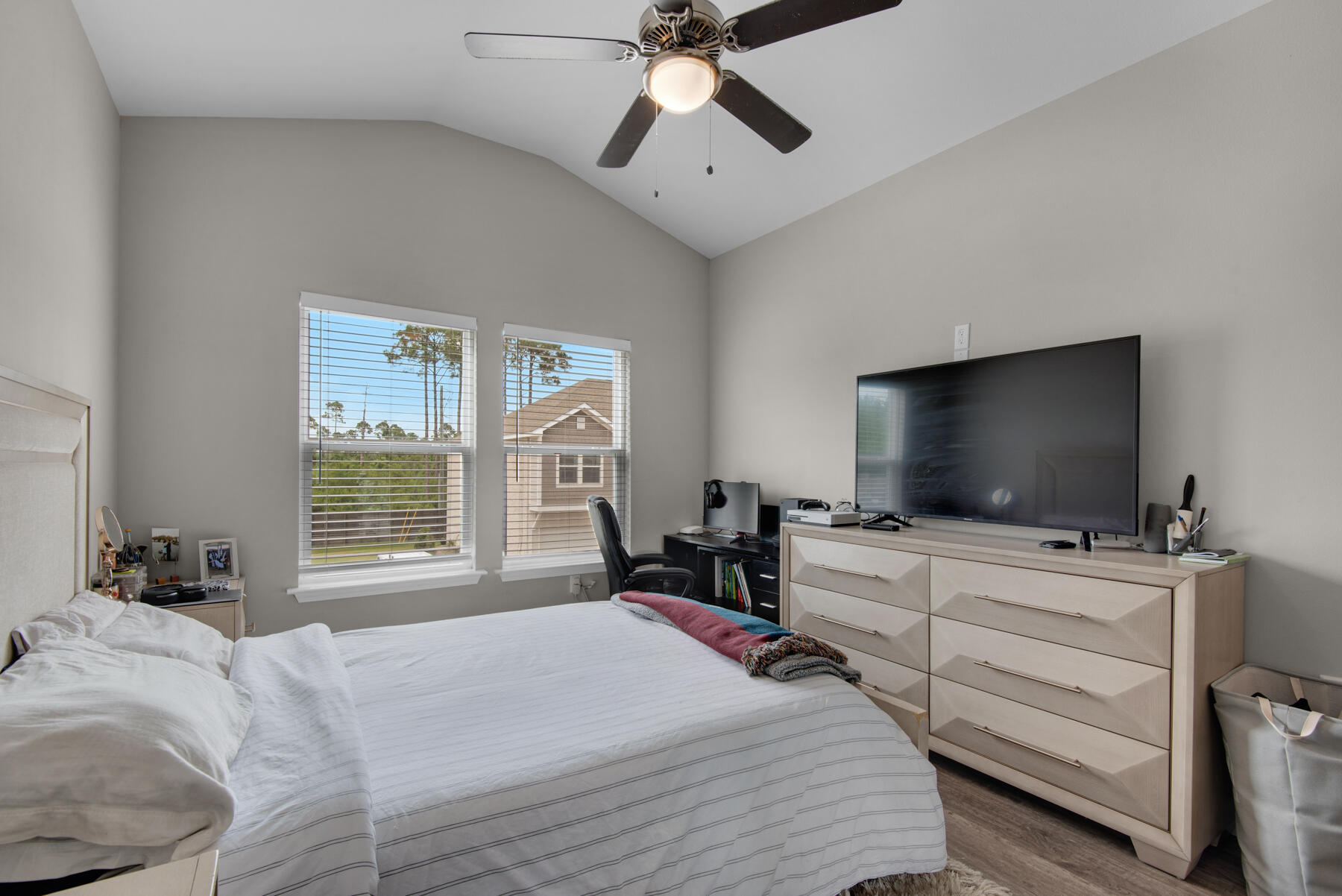 STABLE LANES - Residential Lease