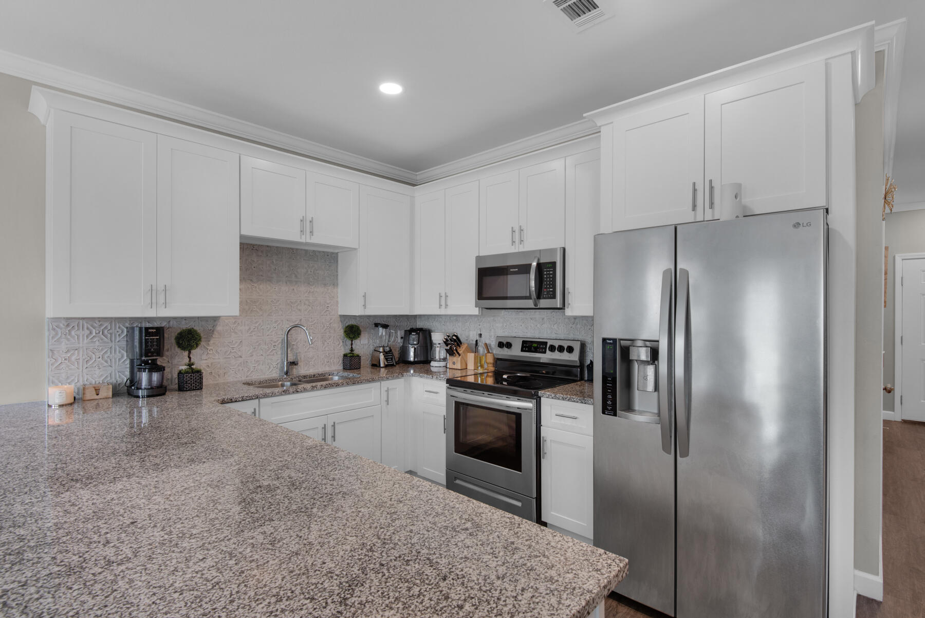 STABLE LANES - Residential Lease