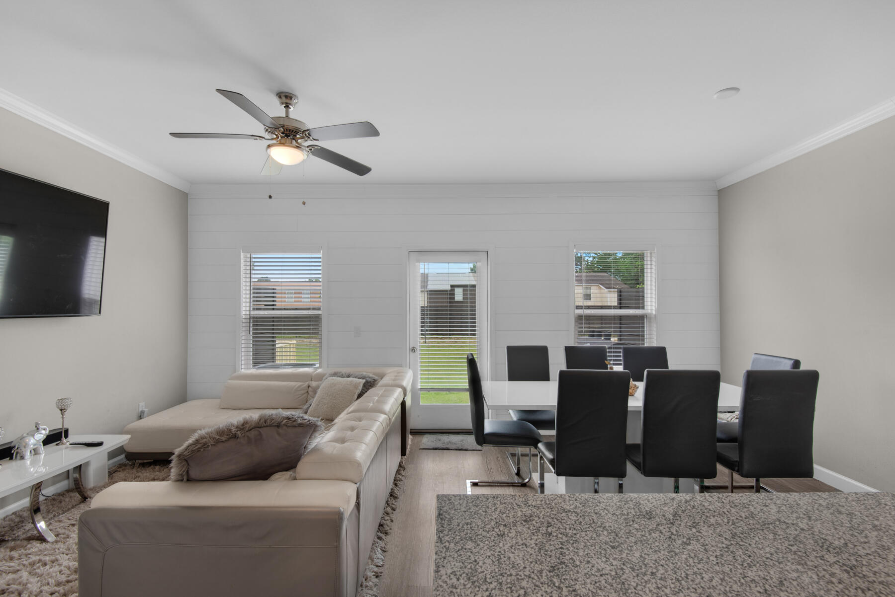 STABLE LANES - Residential Lease