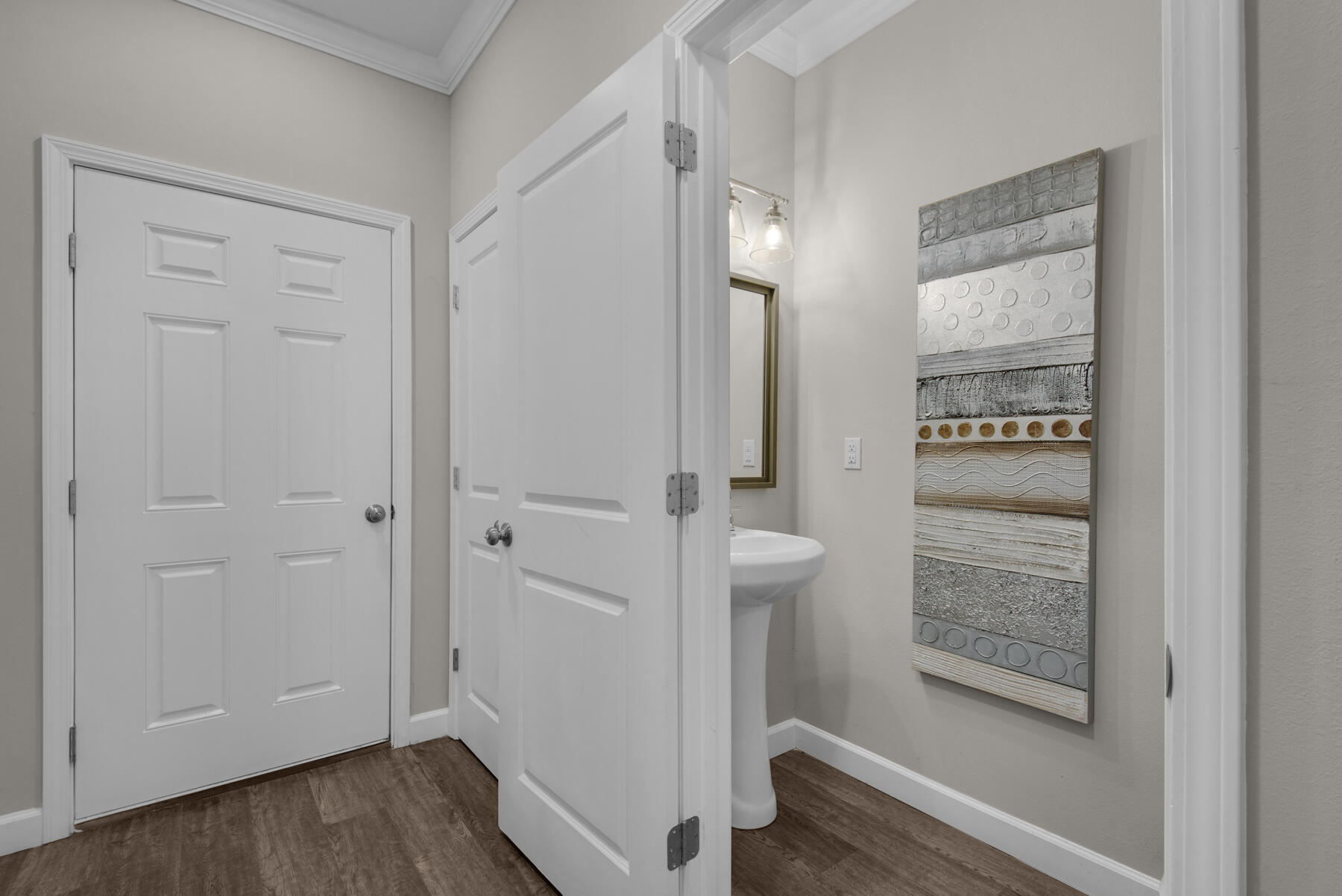 STABLE LANES - Residential Lease