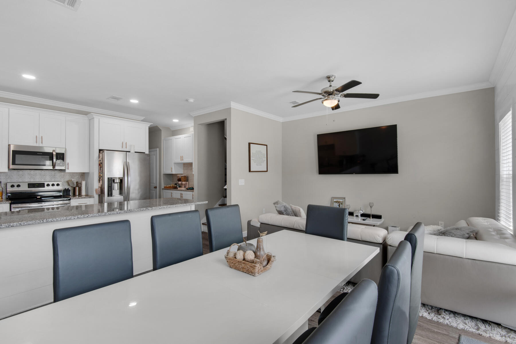 STABLE LANES - Residential Lease