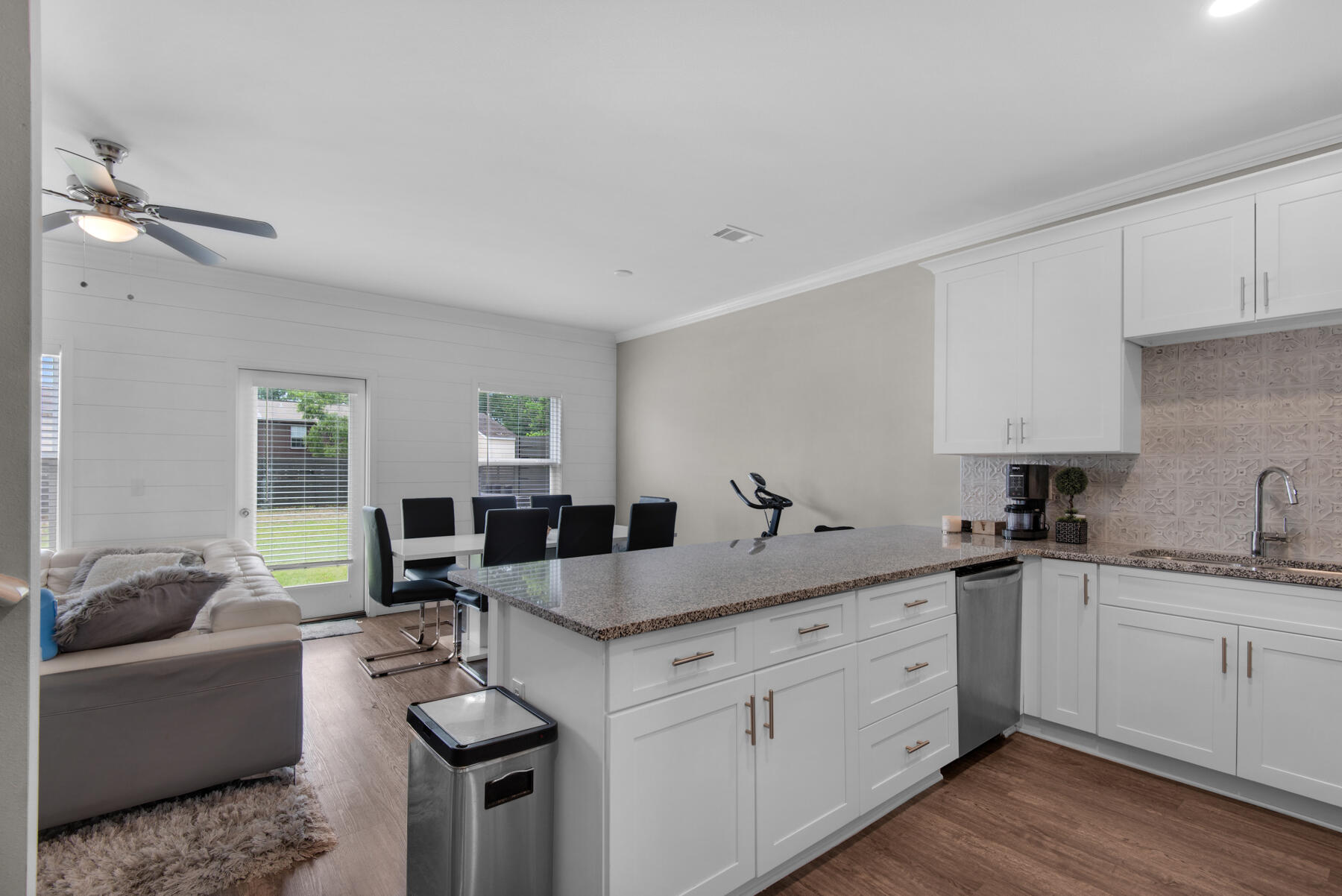 STABLE LANES - Residential Lease