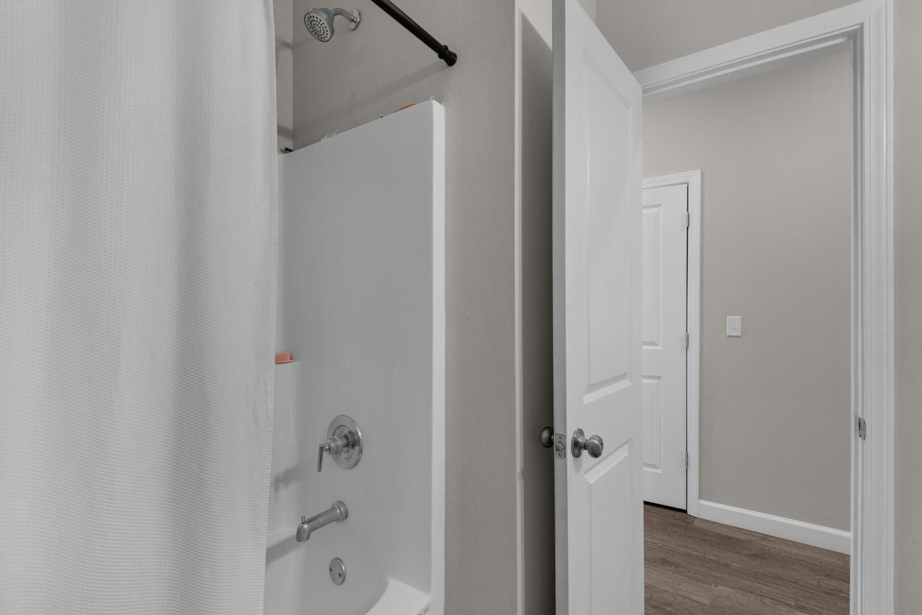 STABLE LANES - Residential Lease