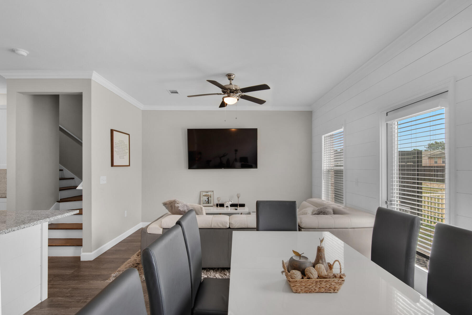 STABLE LANES - Residential Lease