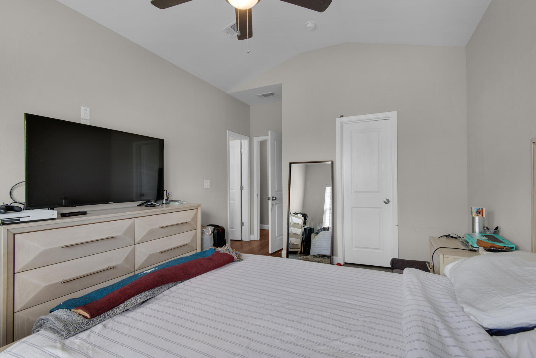 STABLE LANES - Residential Lease