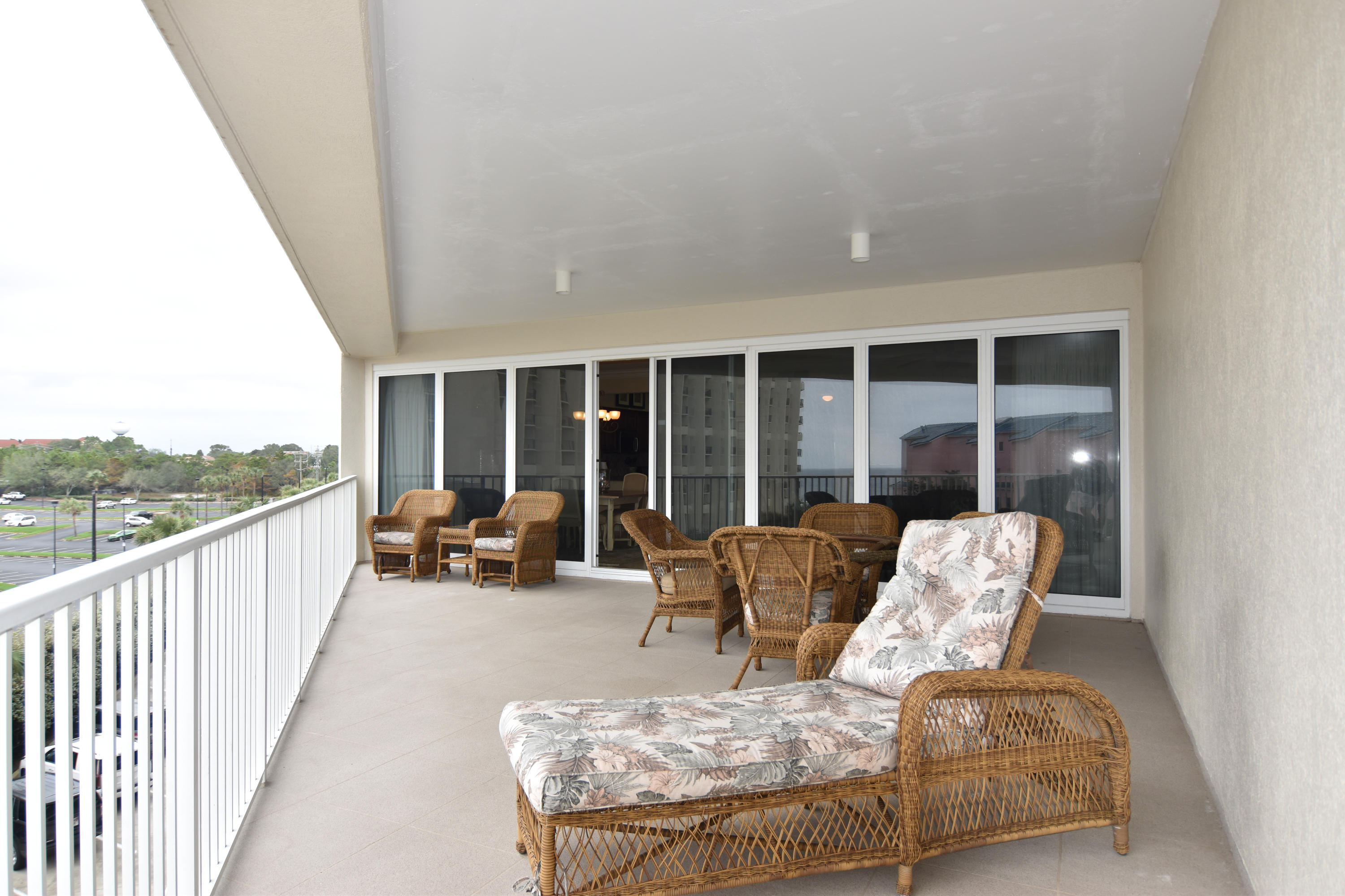 TIDES AT TOPS'L - Residential