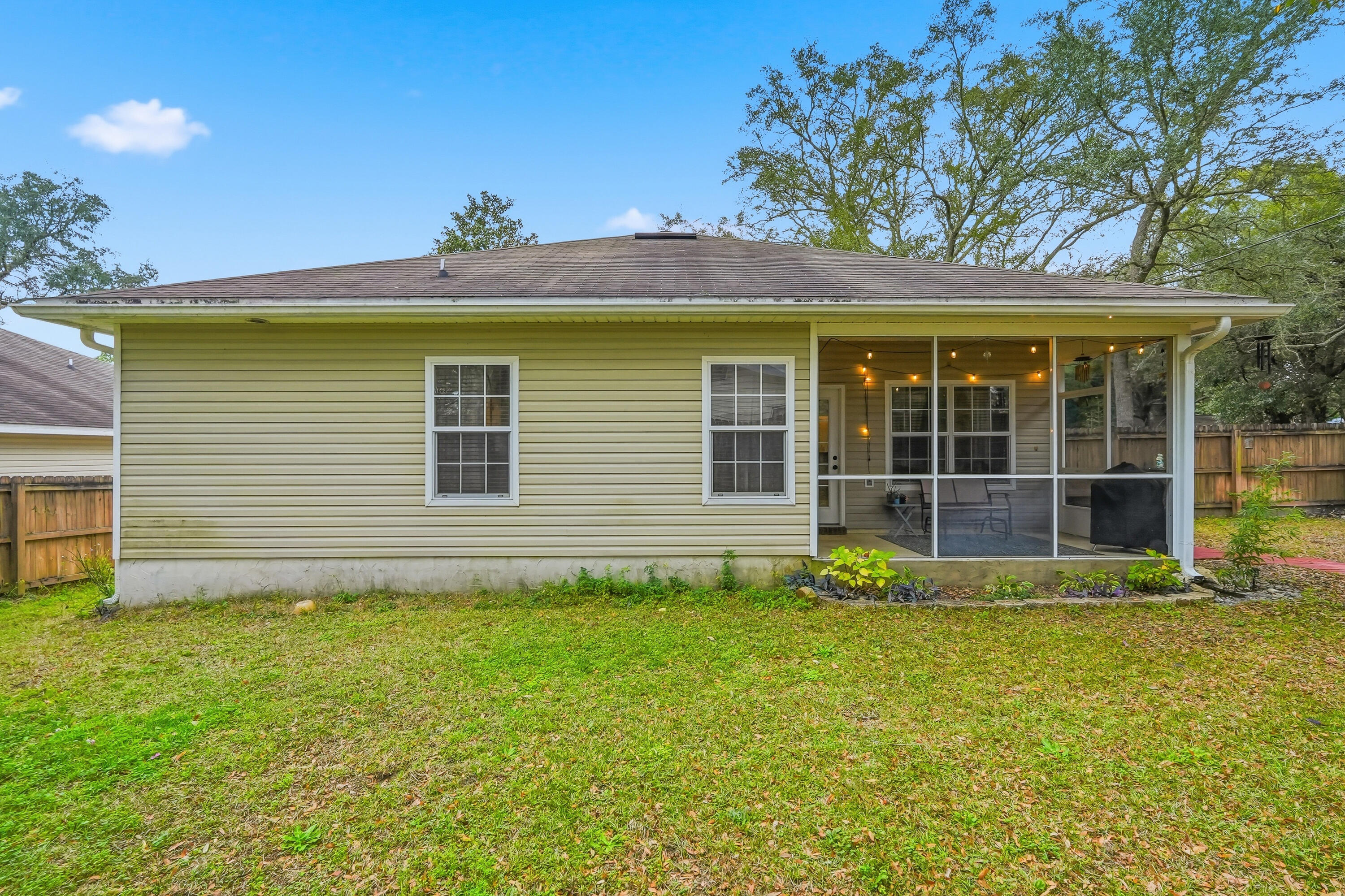 VALPARAISO PINECREST 6 - Residential