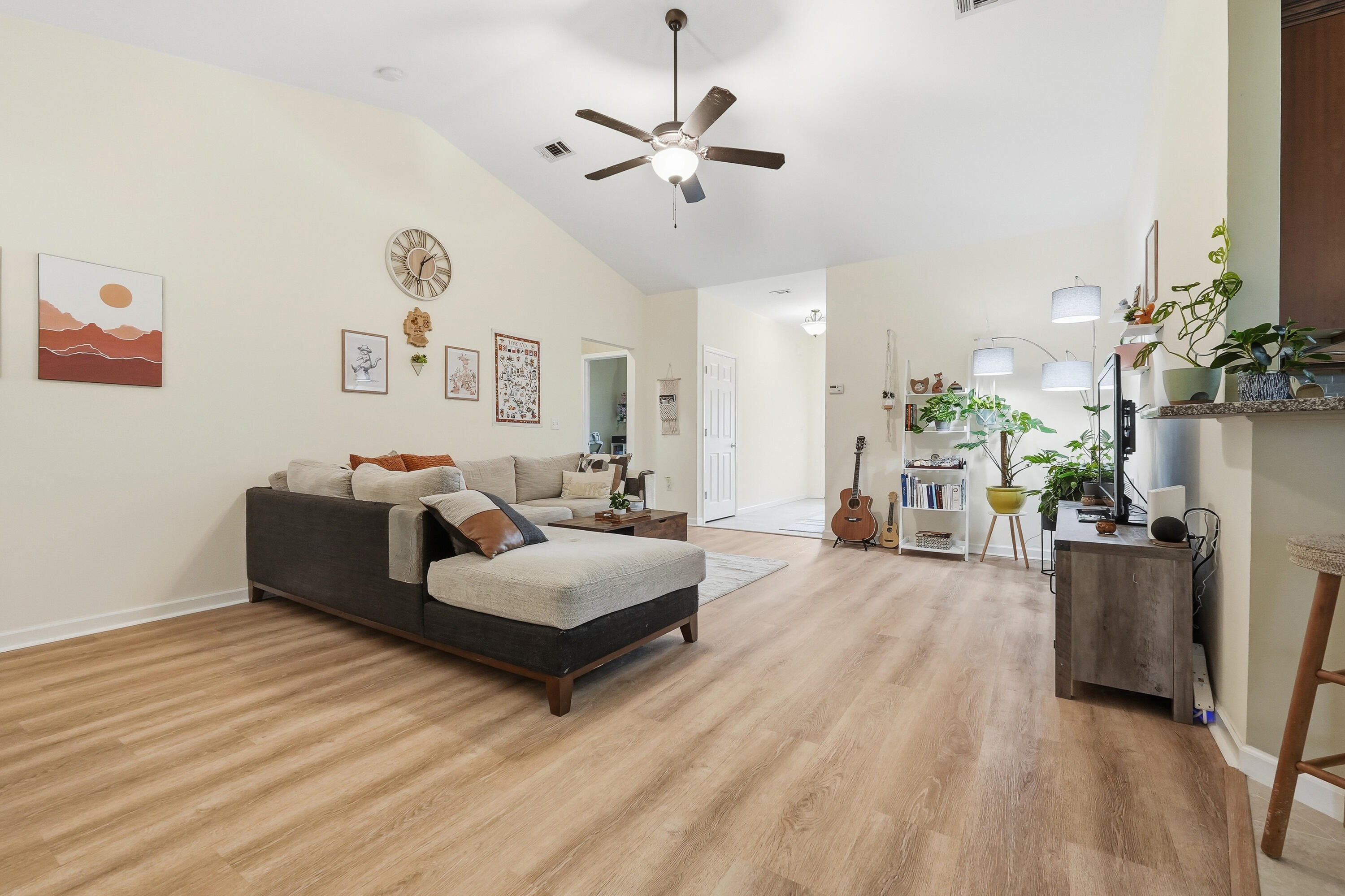 VALPARAISO PINECREST 6 - Residential