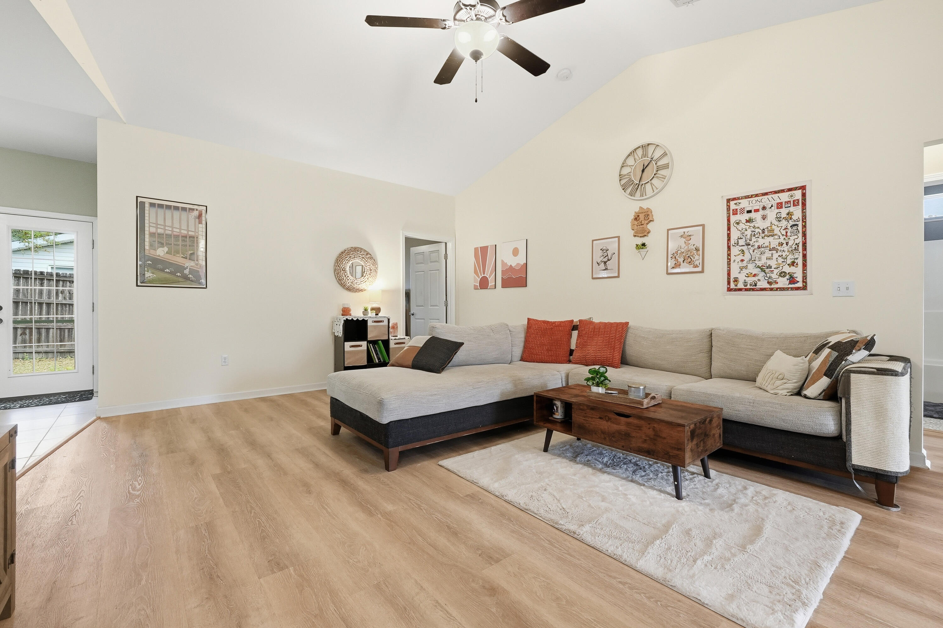 VALPARAISO PINECREST 6 - Residential