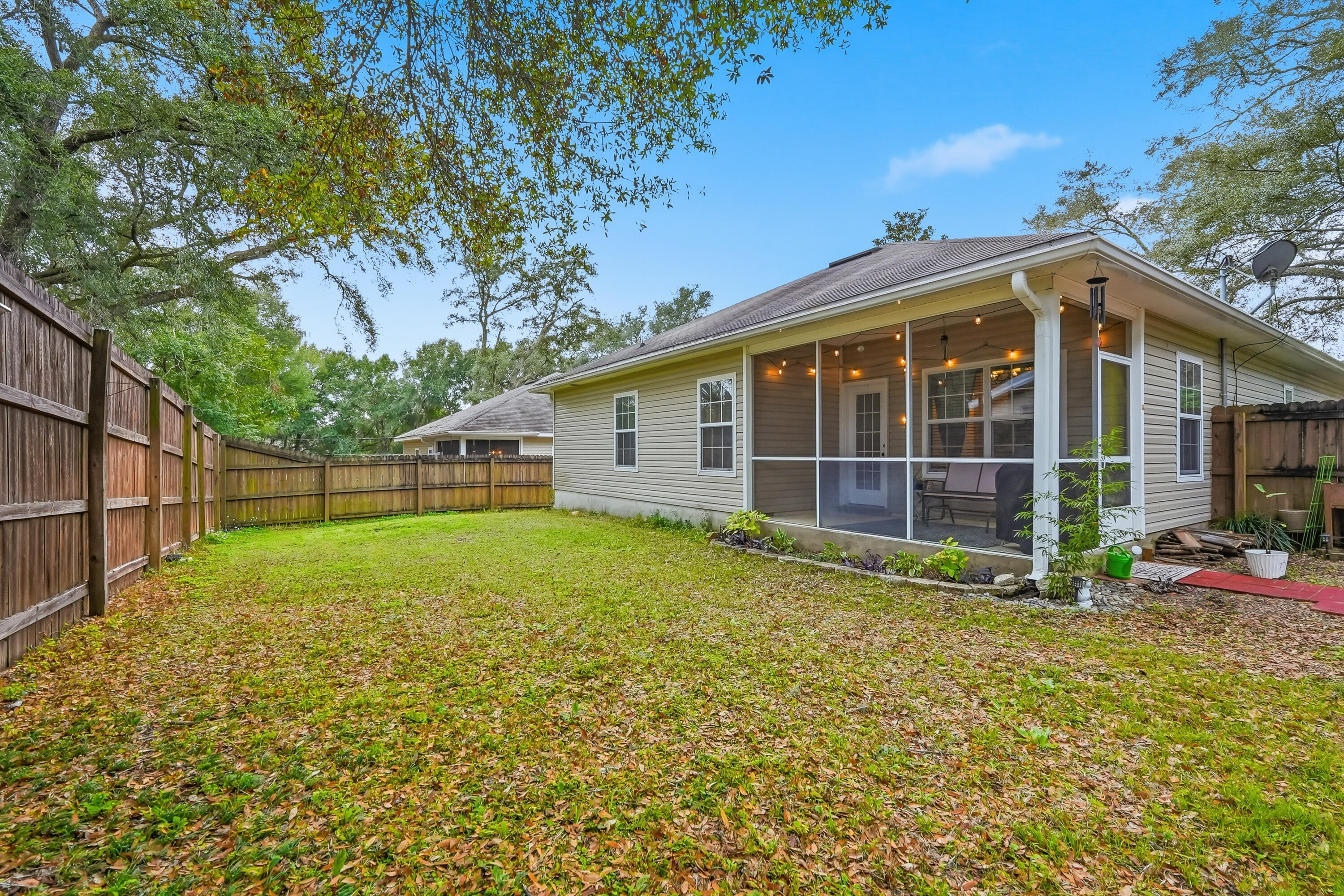 VALPARAISO PINECREST 6 - Residential