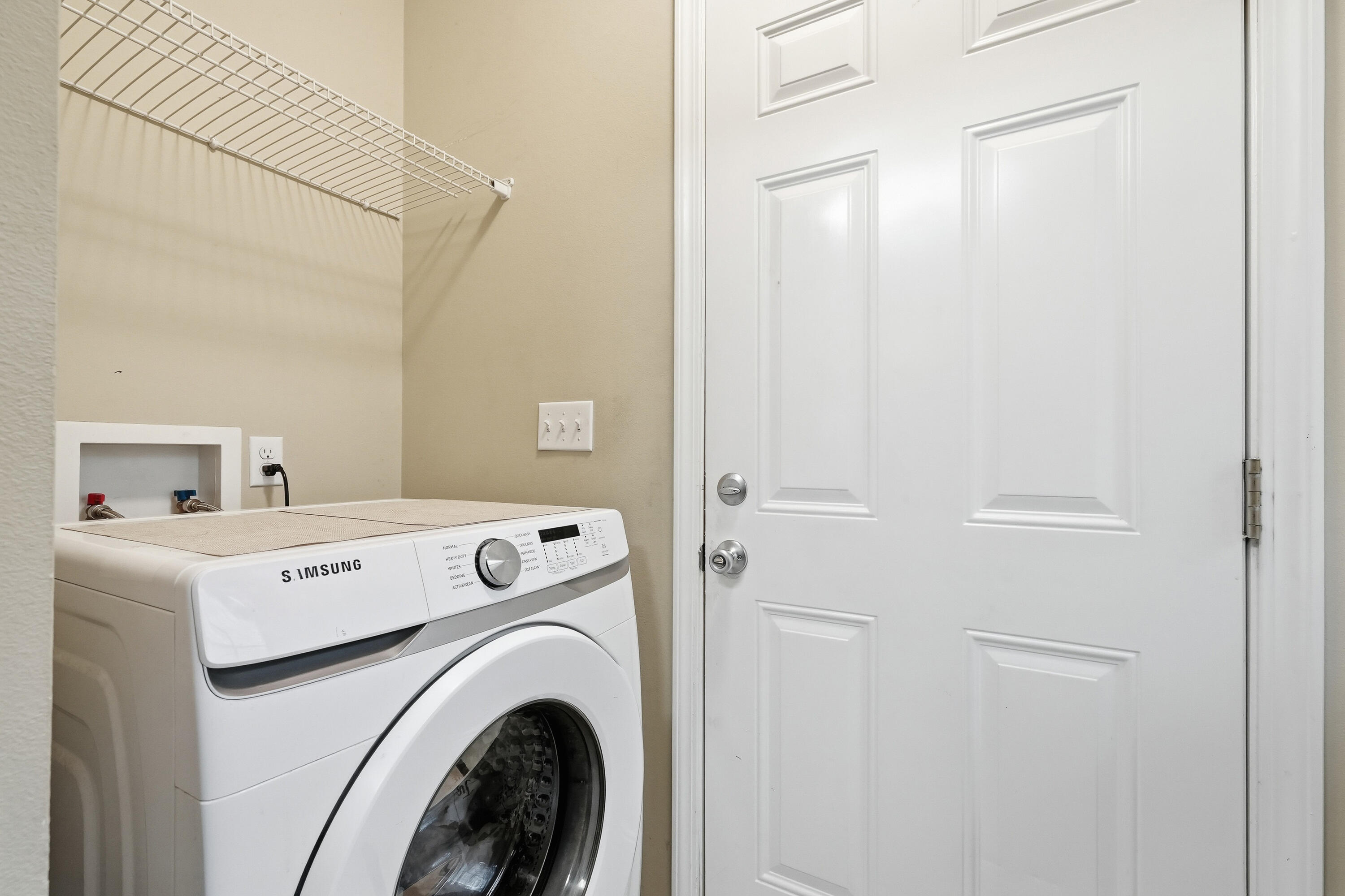 VALPARAISO PINECREST 6 - Residential