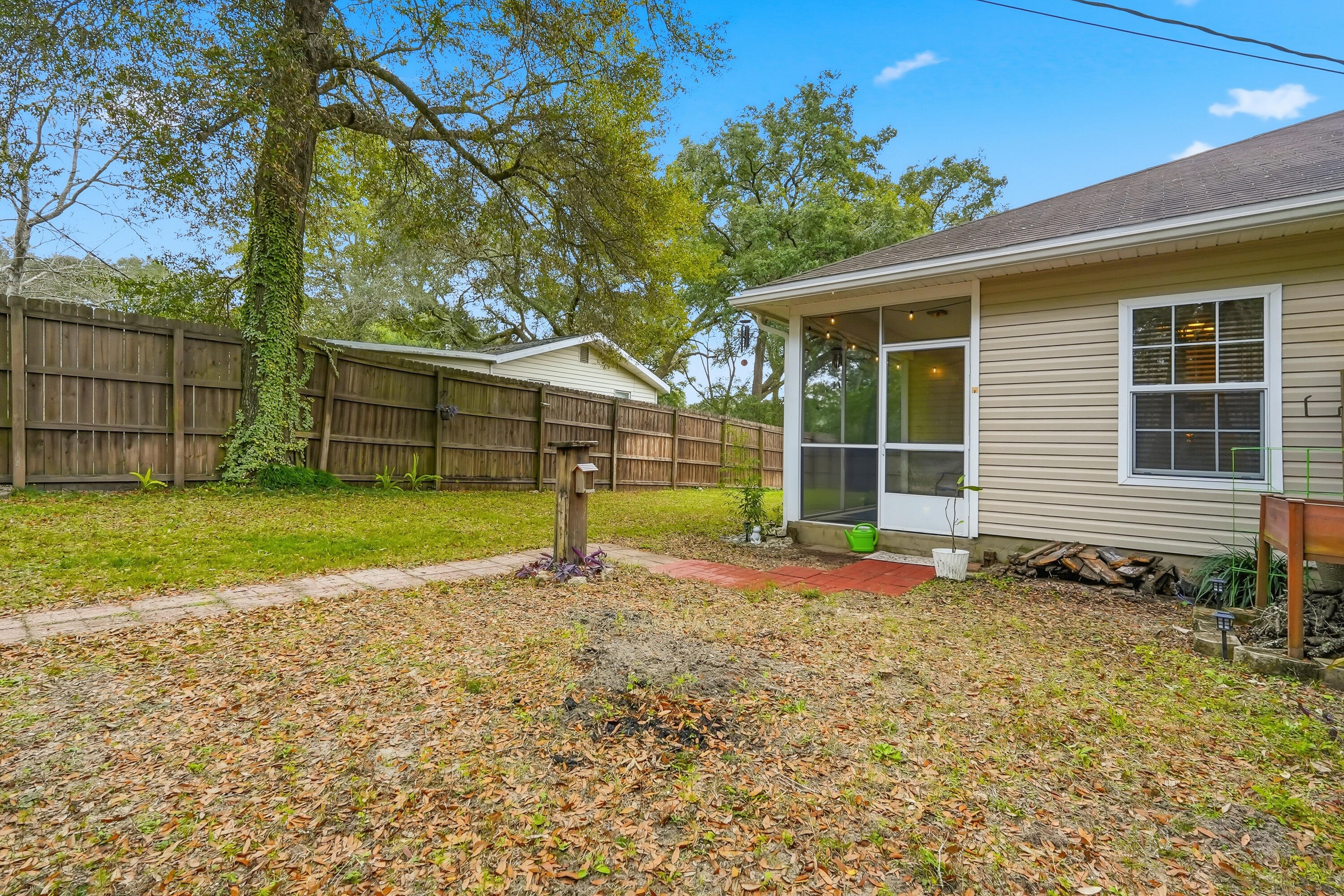 VALPARAISO PINECREST 6 - Residential