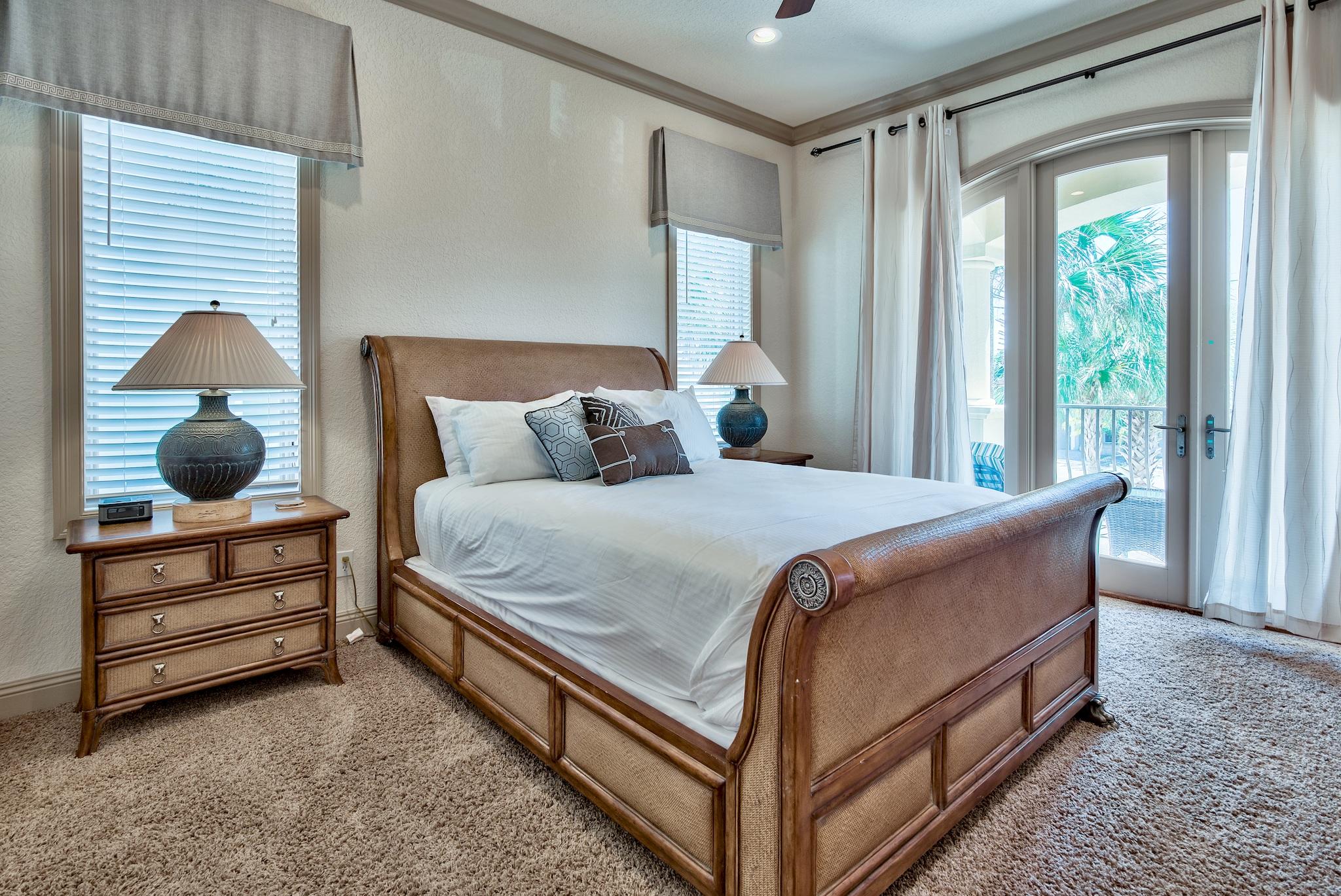 AVALON BEACH ESTATES - Residential