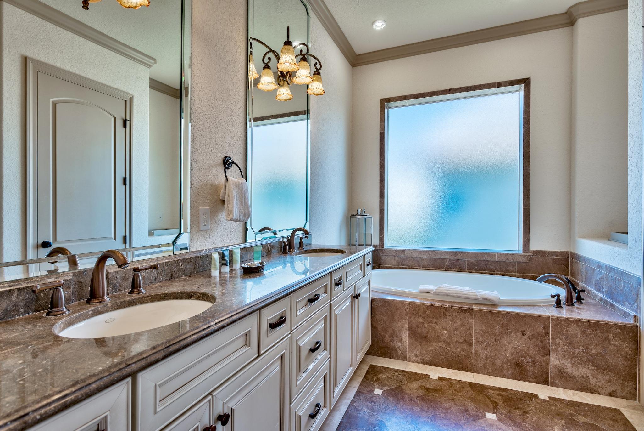 AVALON BEACH ESTATES - Residential