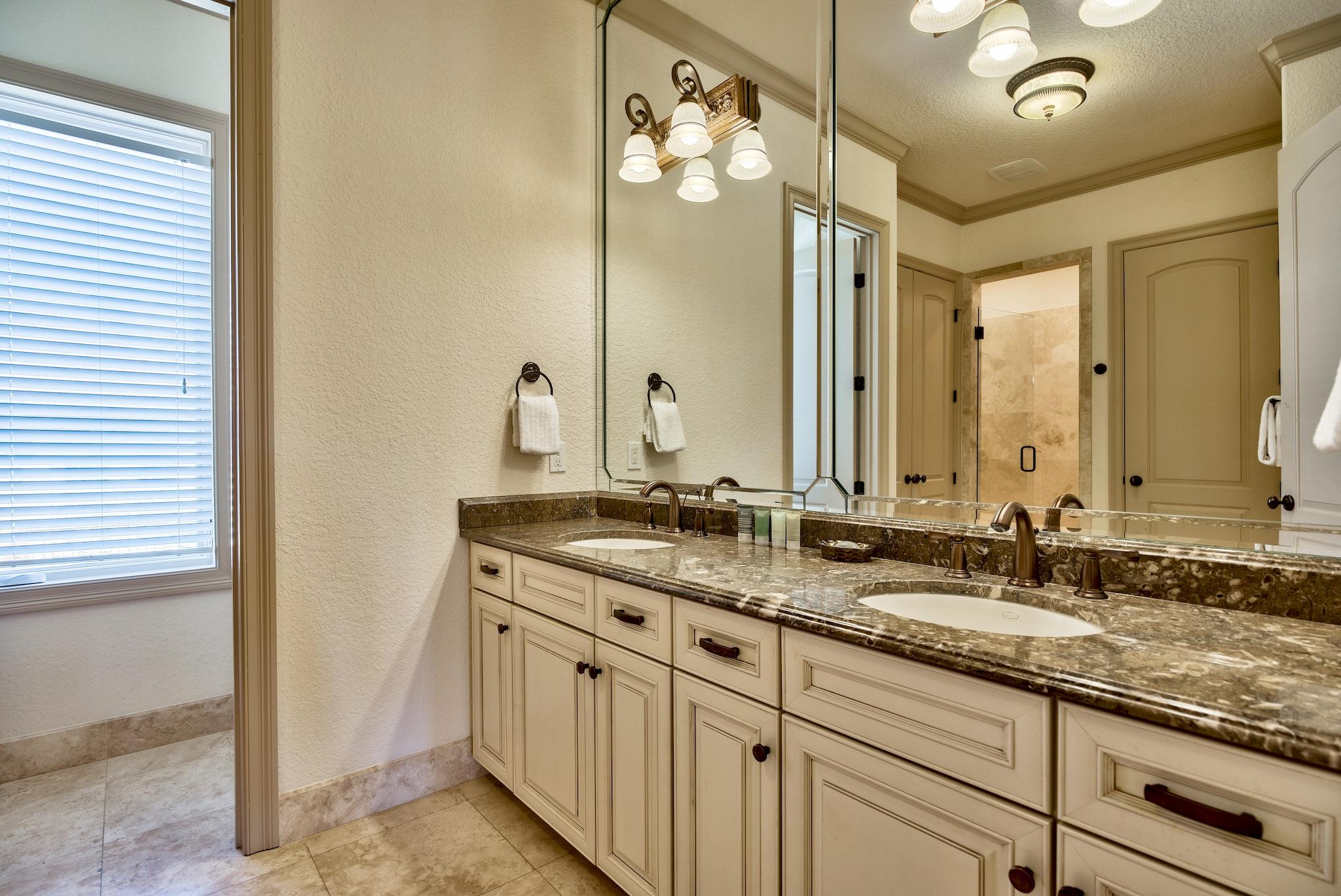 AVALON BEACH ESTATES - Residential