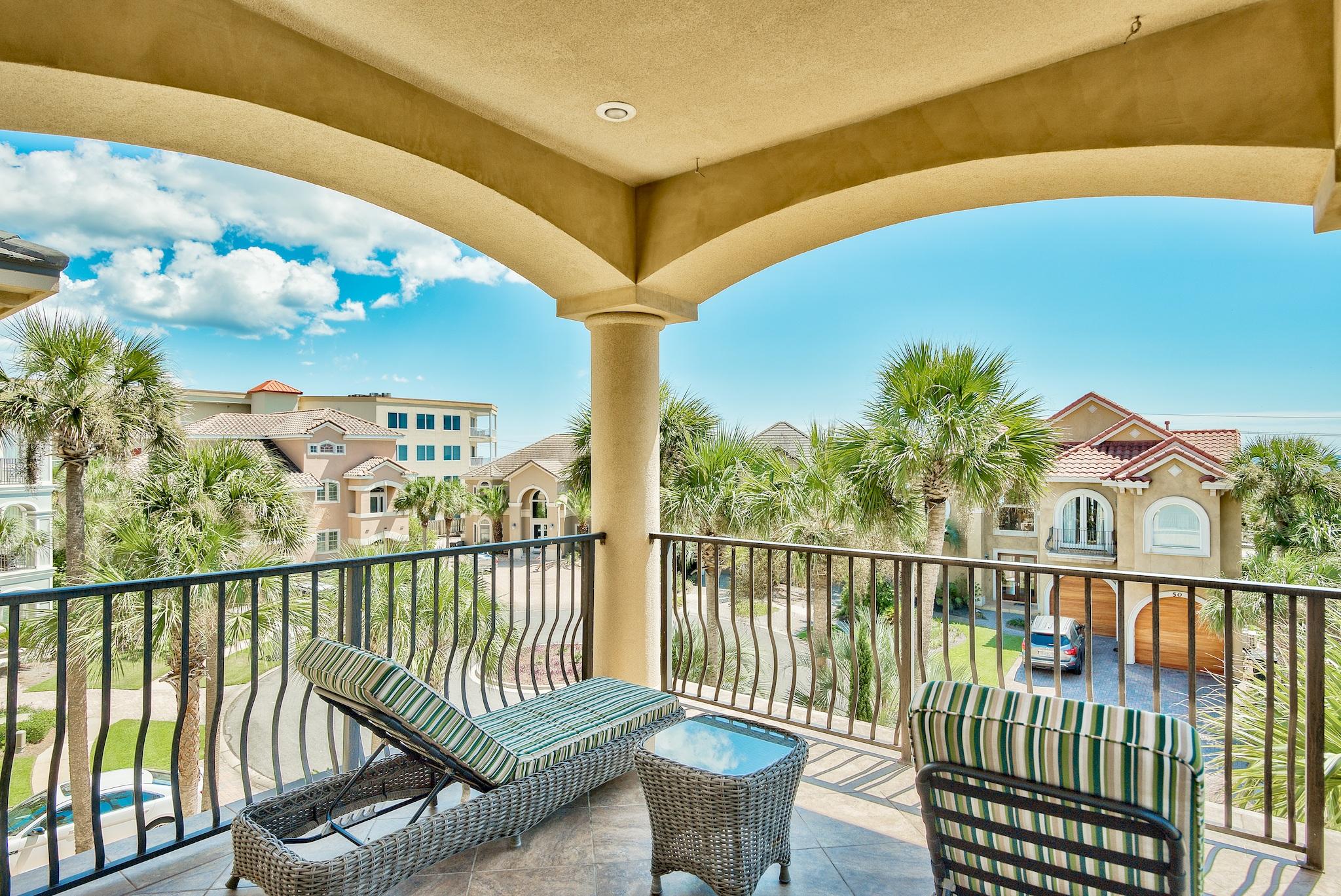 AVALON BEACH ESTATES - Residential