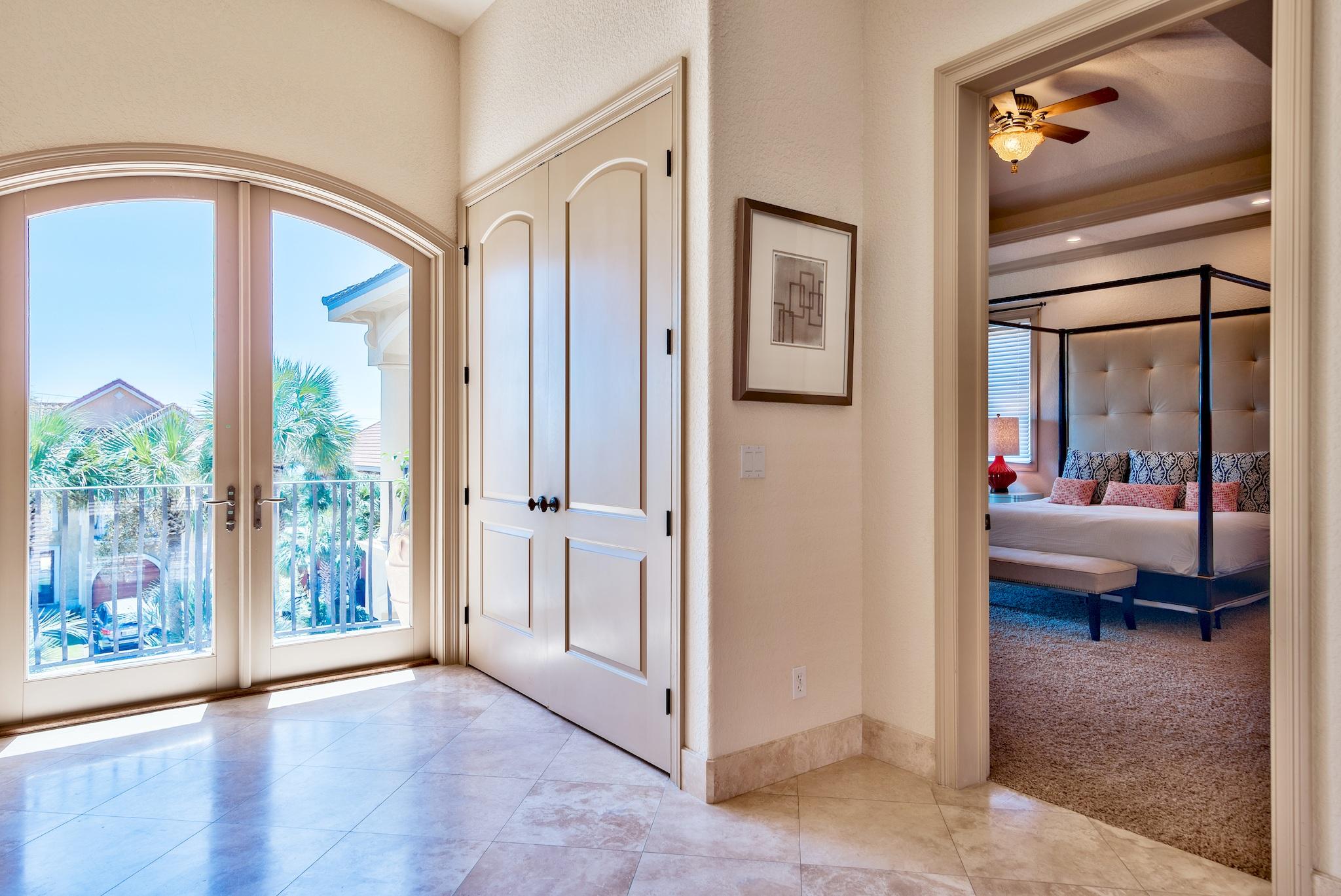 AVALON BEACH ESTATES - Residential