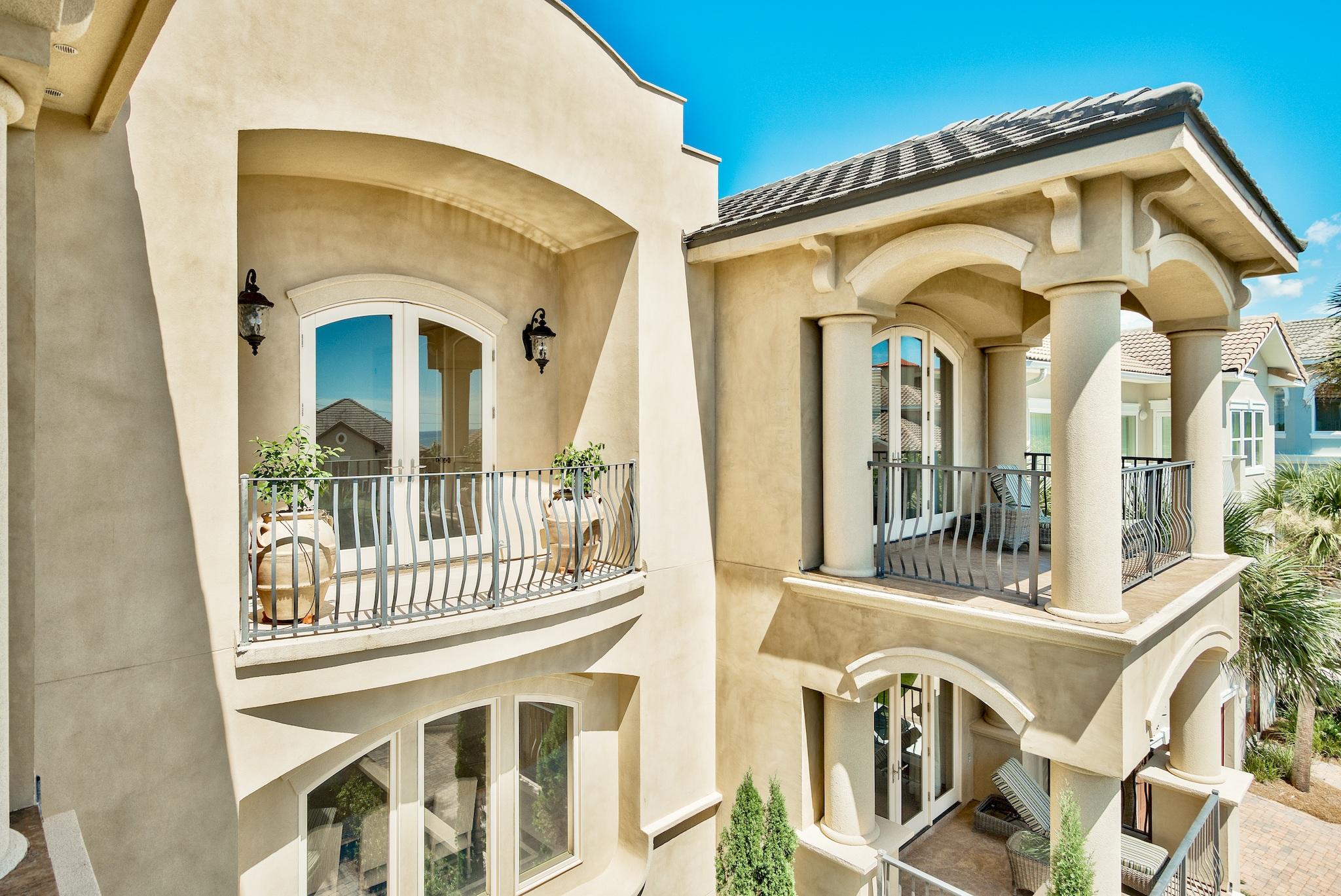 AVALON BEACH ESTATES - Residential