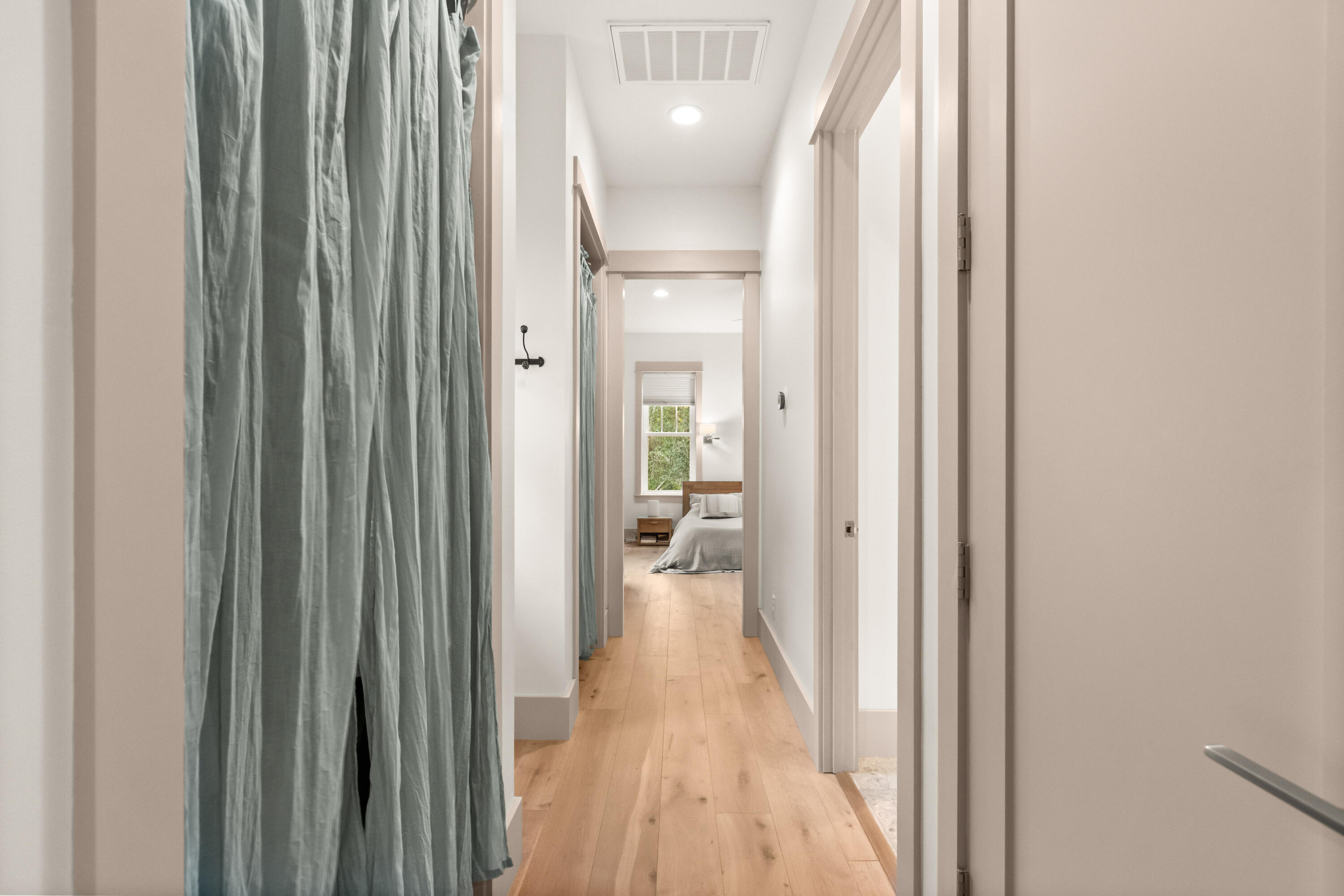 SEABREEZE FOREST - Residential