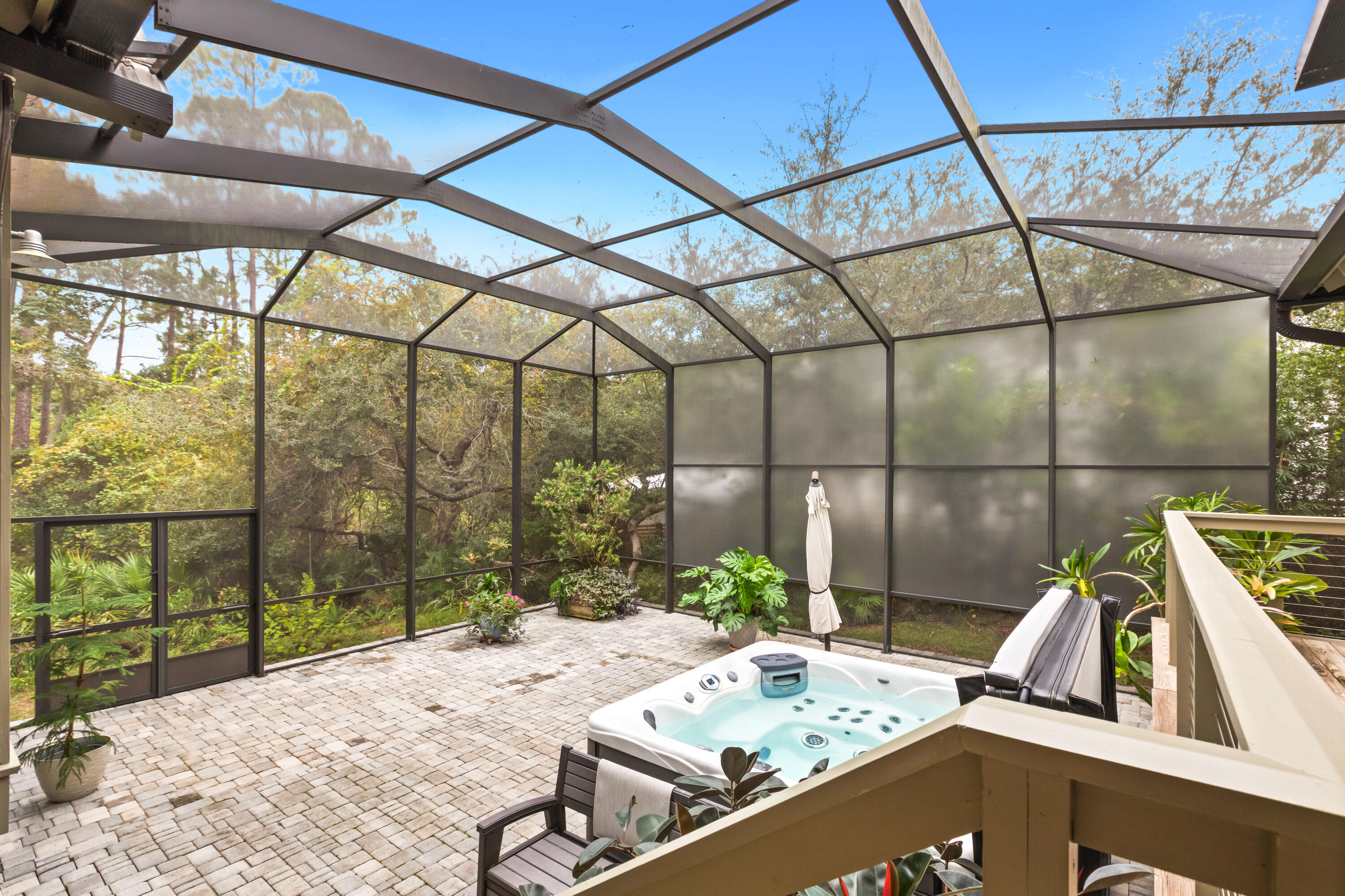 SEABREEZE FOREST - Residential