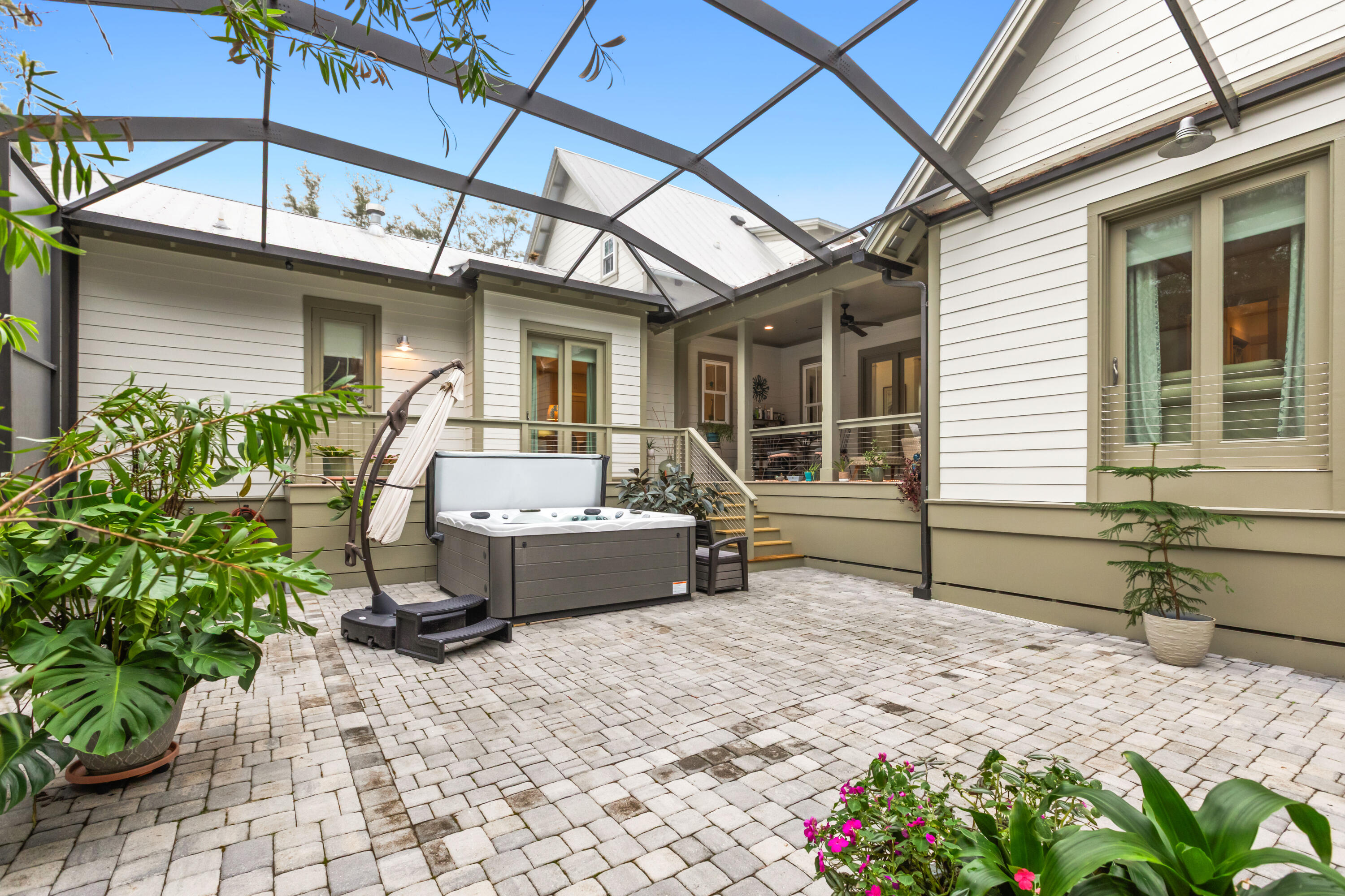 SEABREEZE FOREST - Residential