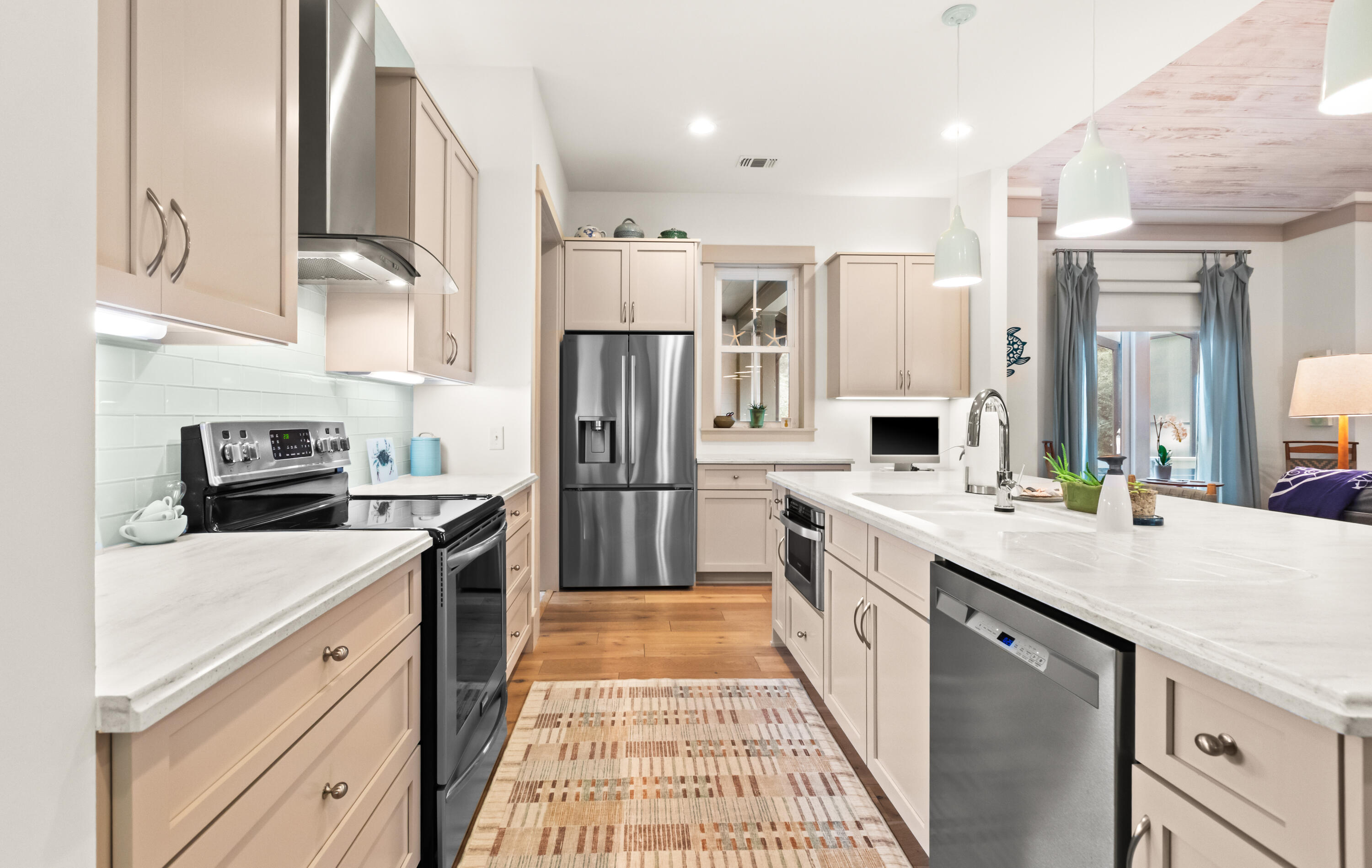 SEABREEZE FOREST - Residential