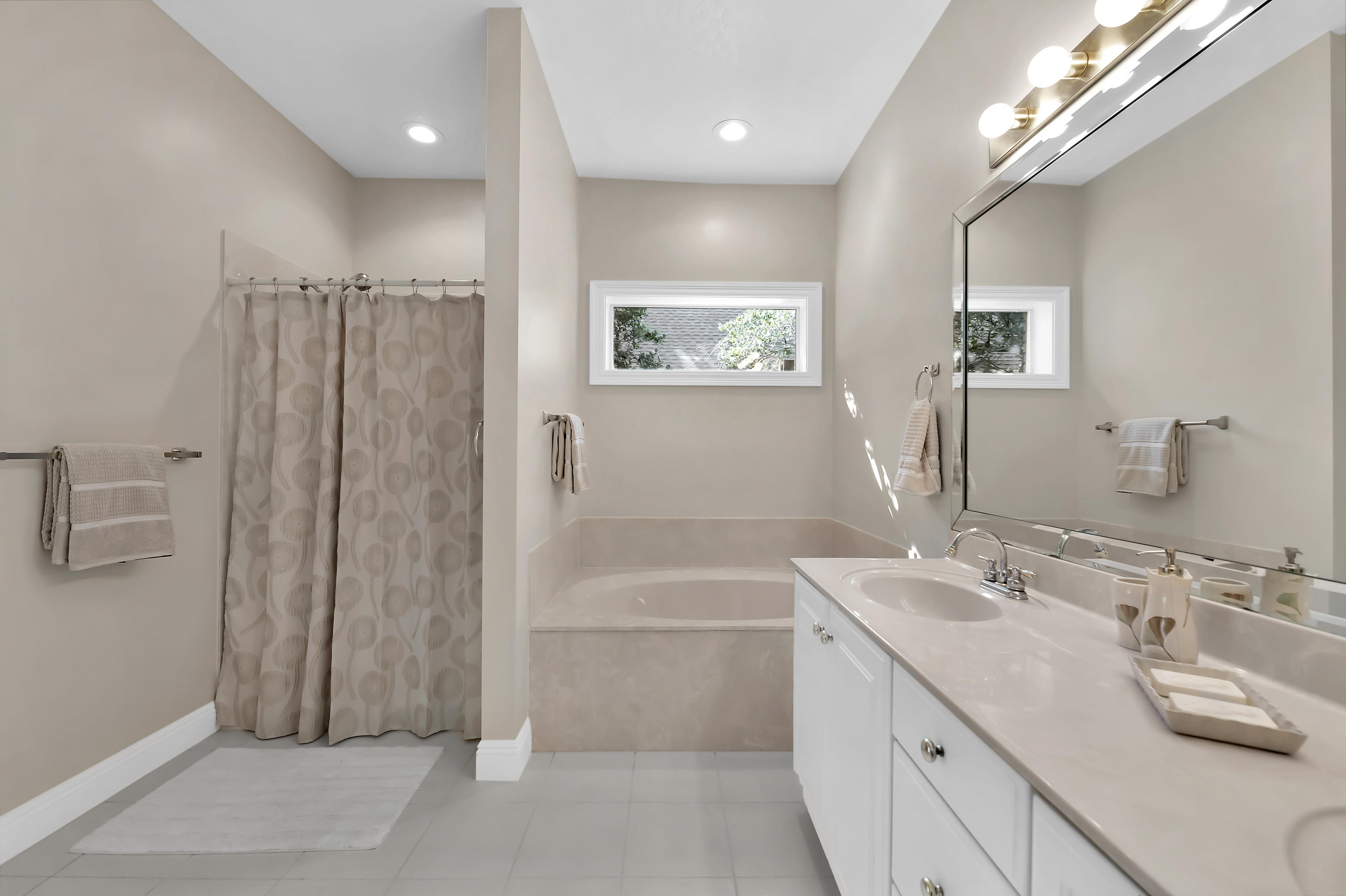 PALM SHORES FIRST ADDN - Residential