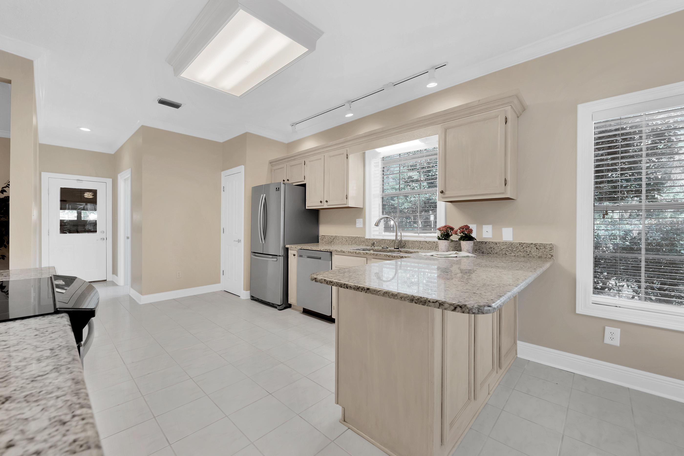 PALM SHORES FIRST ADDN - Residential