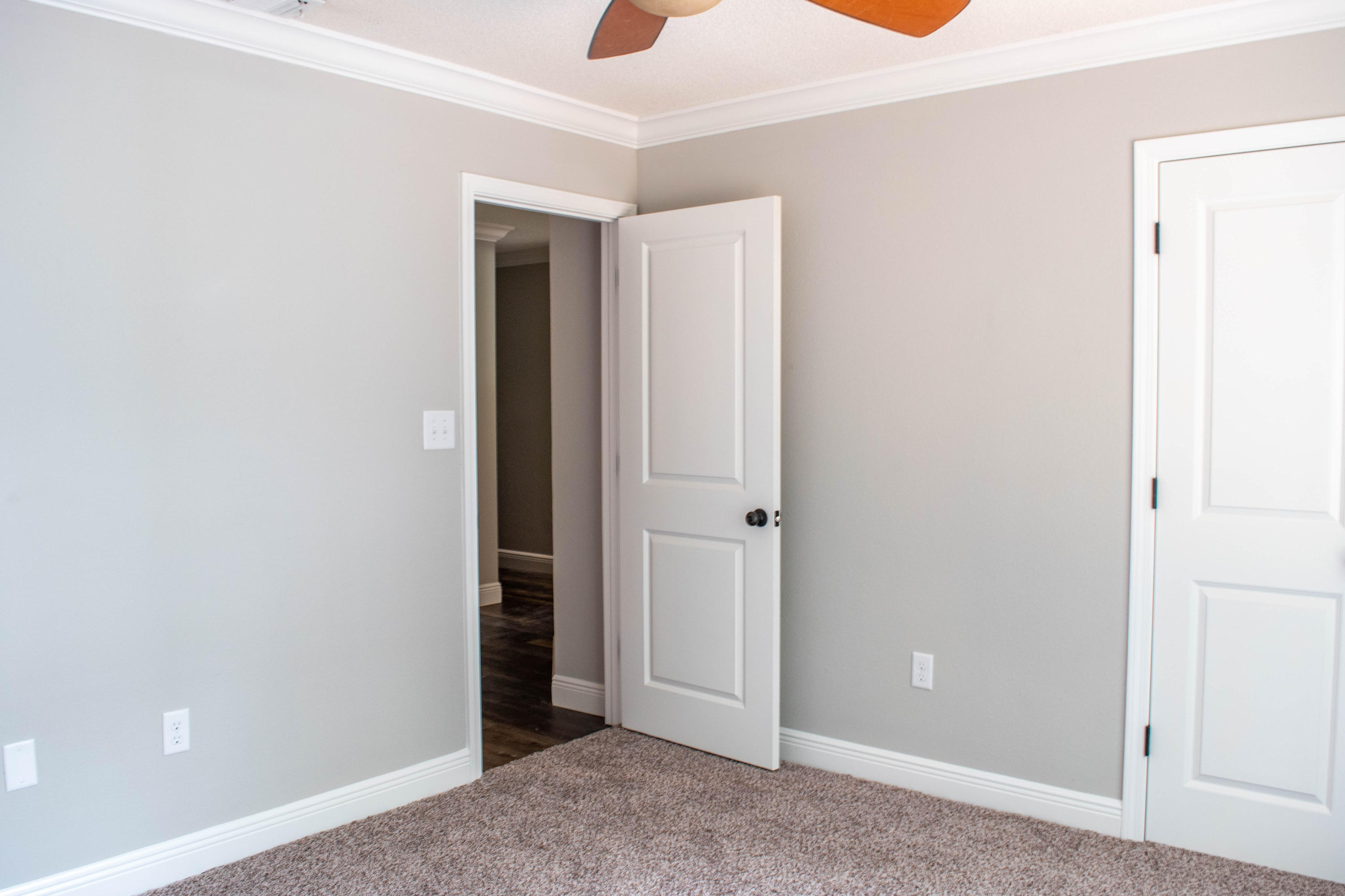 COUNTRY BREEZE ESTATES - Residential