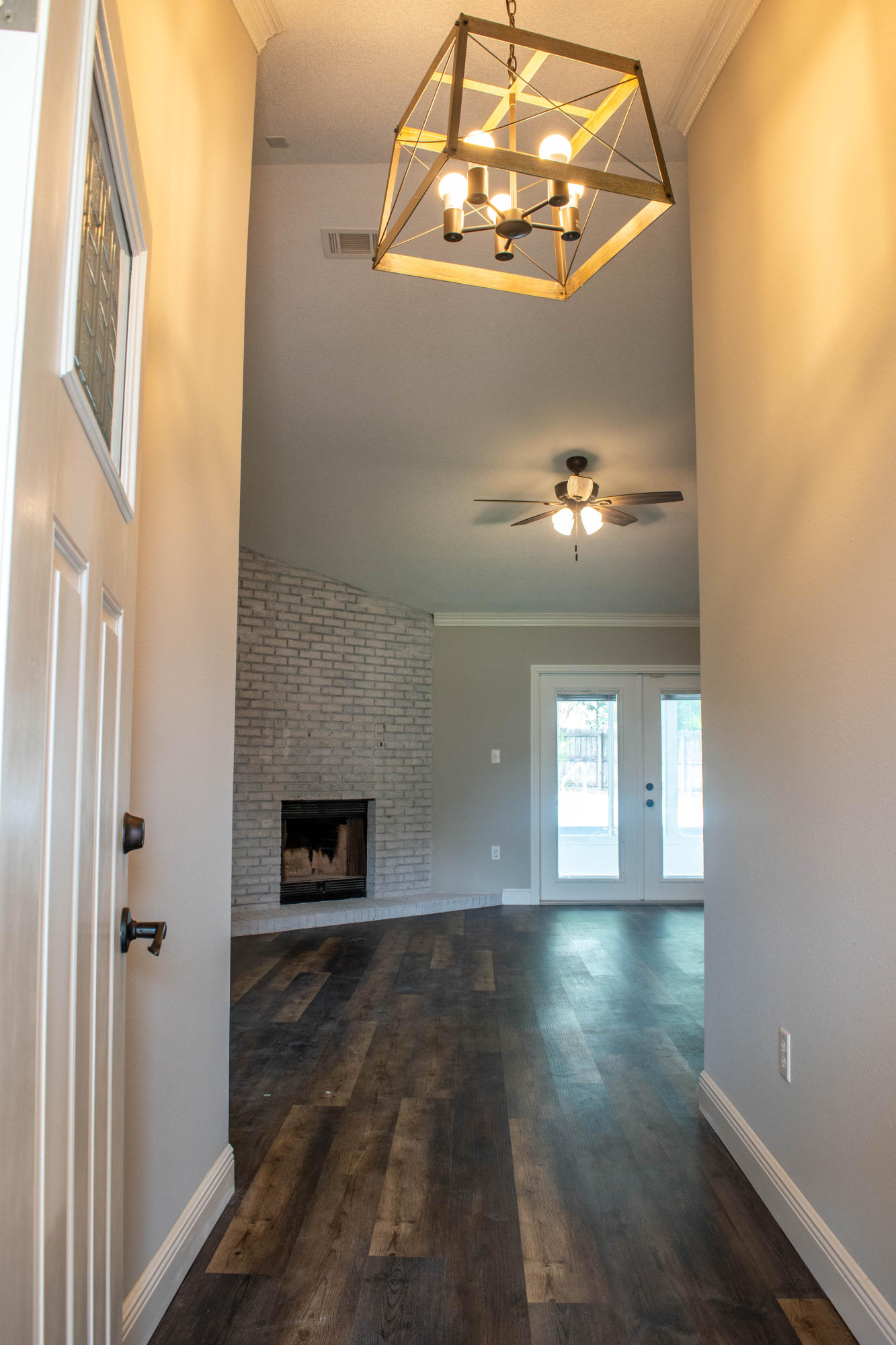 COUNTRY BREEZE ESTATES - Residential