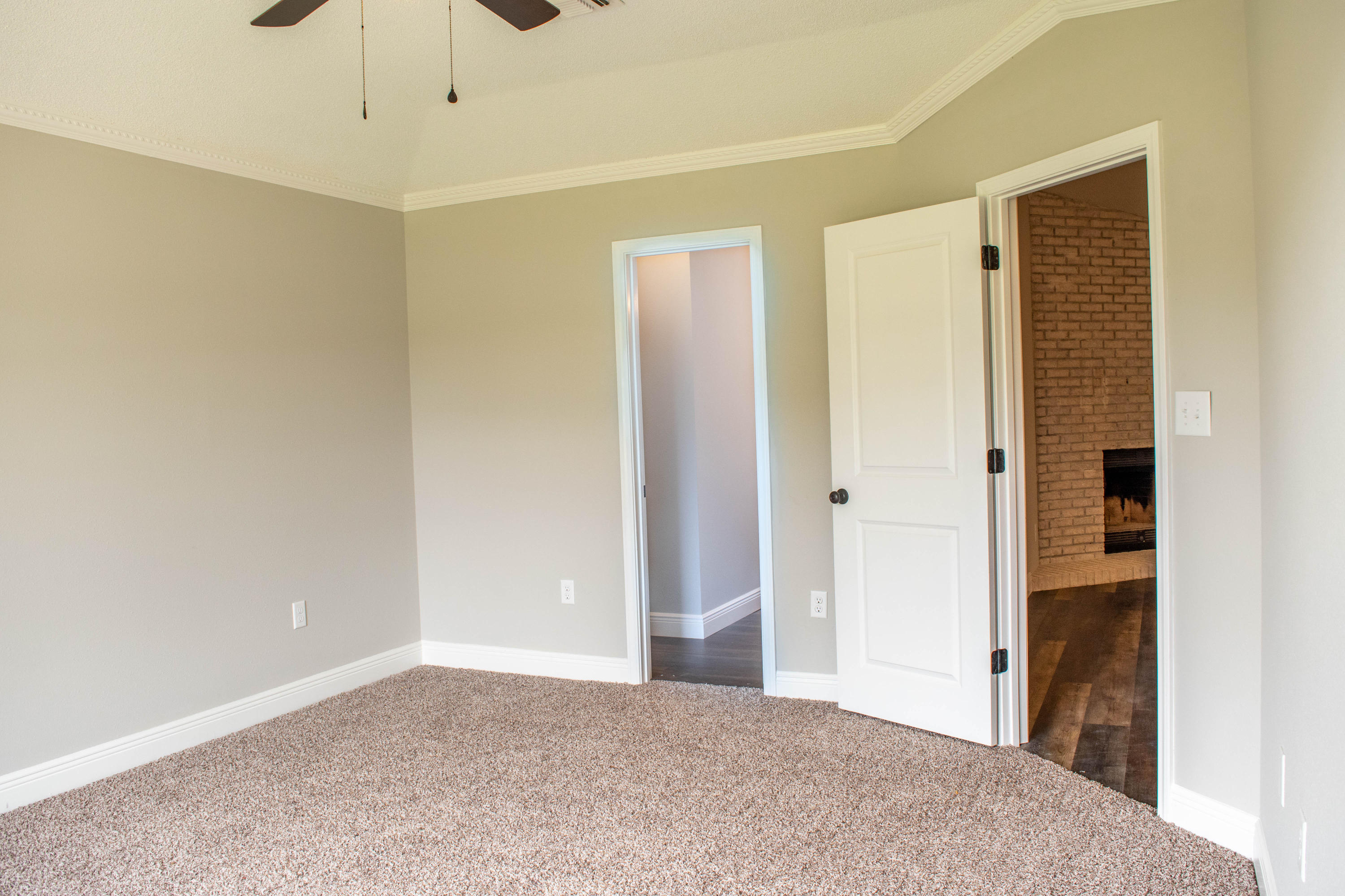 COUNTRY BREEZE ESTATES - Residential