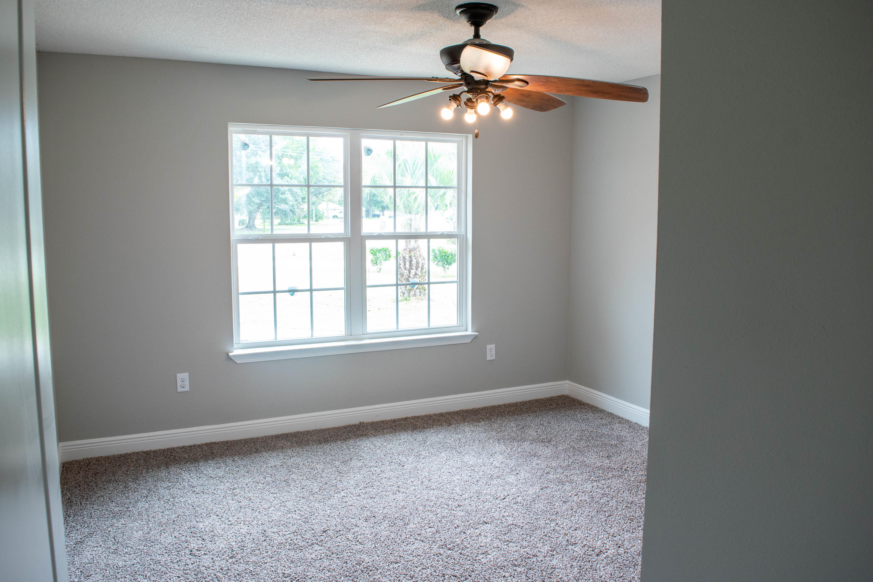 COUNTRY BREEZE ESTATES - Residential