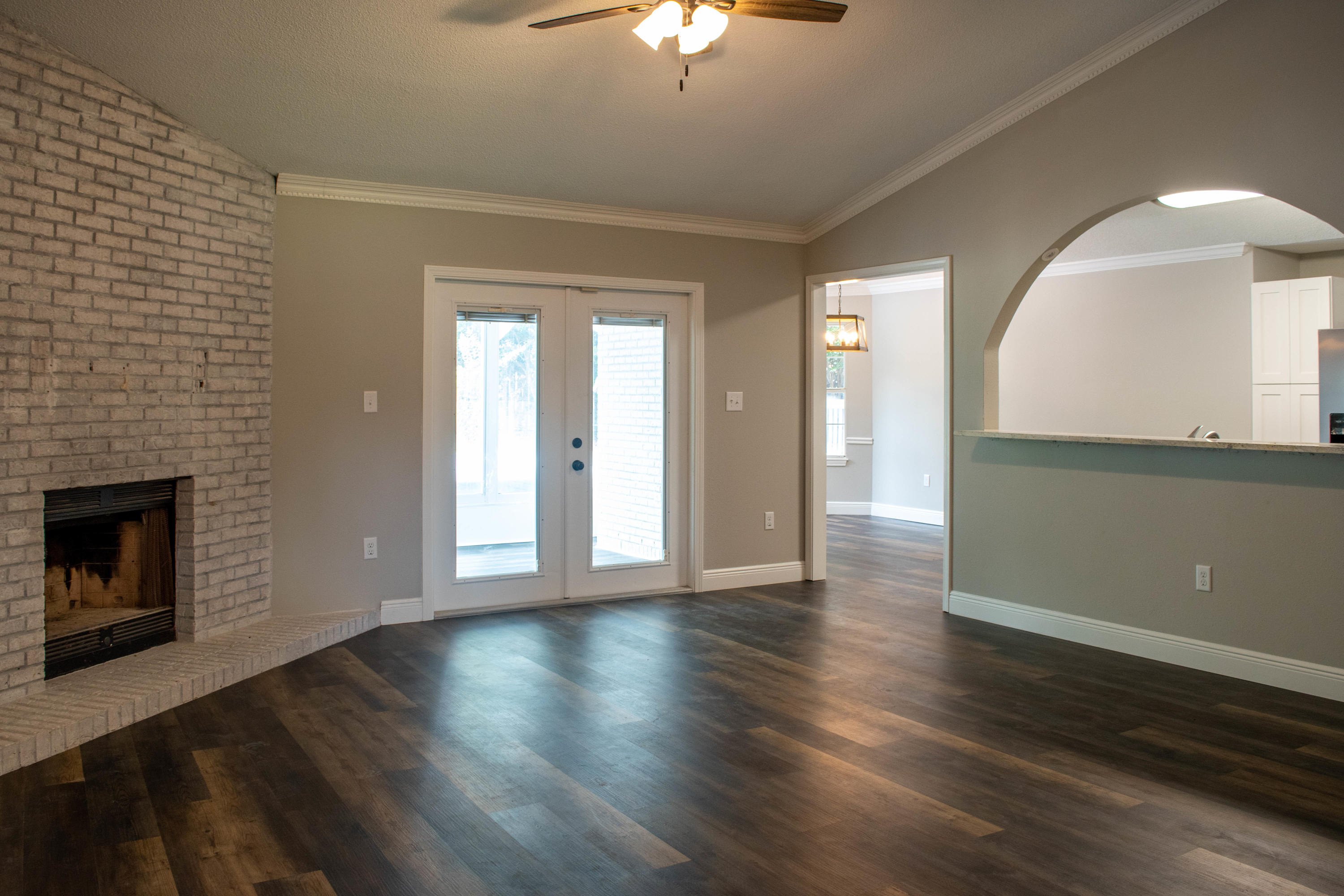 COUNTRY BREEZE ESTATES - Residential