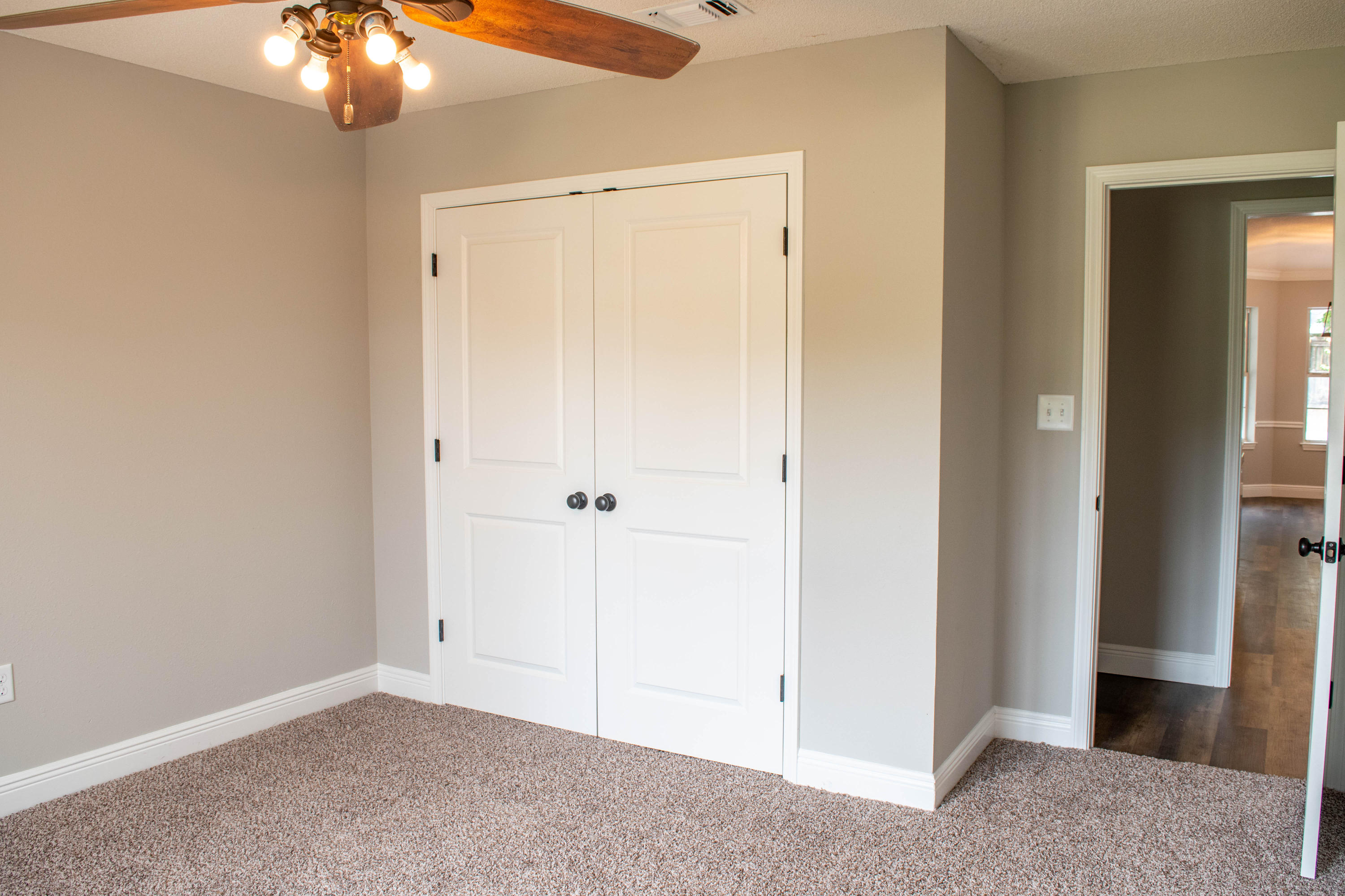 COUNTRY BREEZE ESTATES - Residential