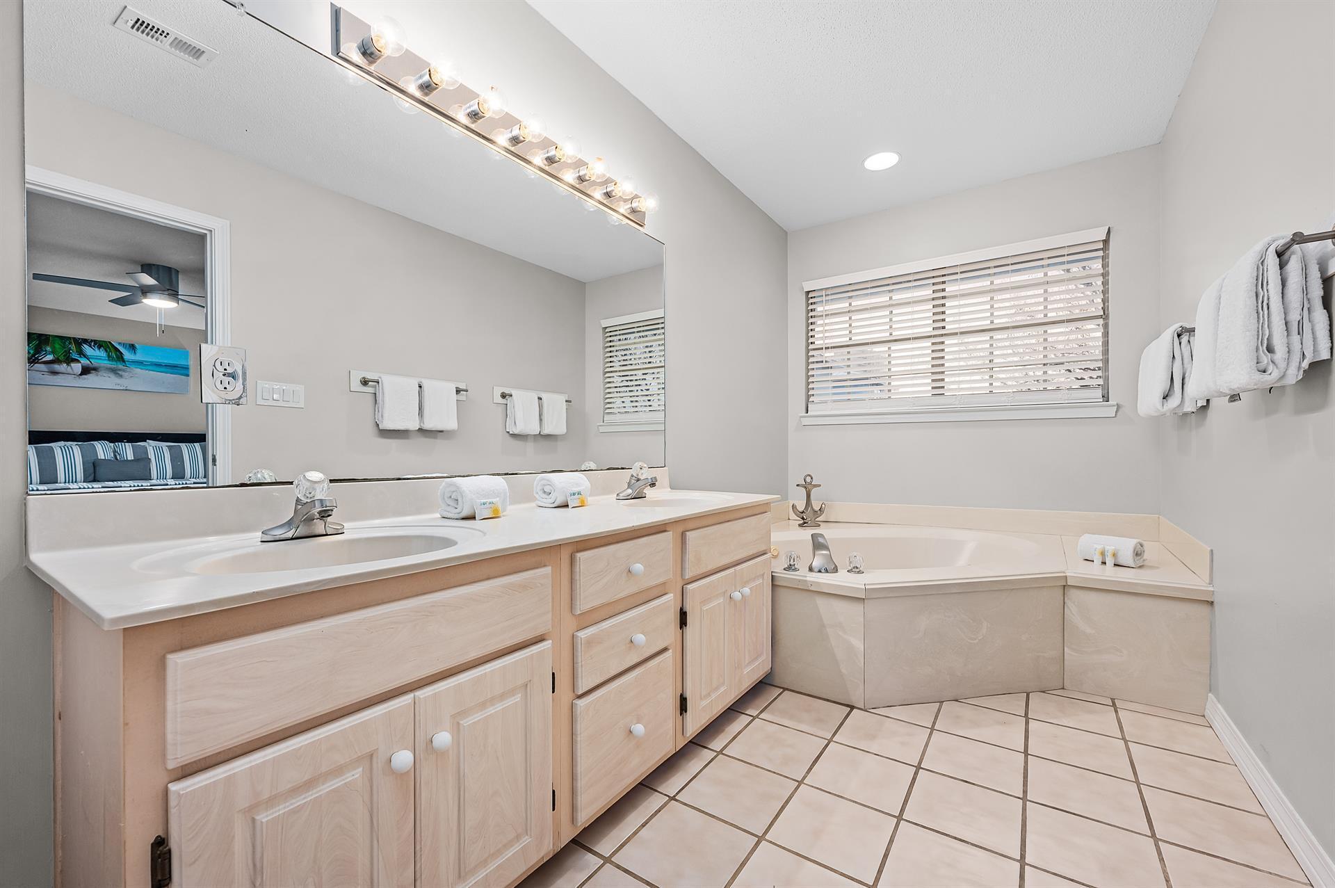 The Cottages at Mainsail - Residential