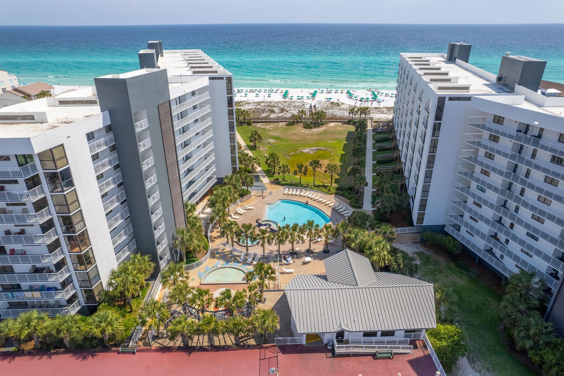 The Cottages at Mainsail - Residential