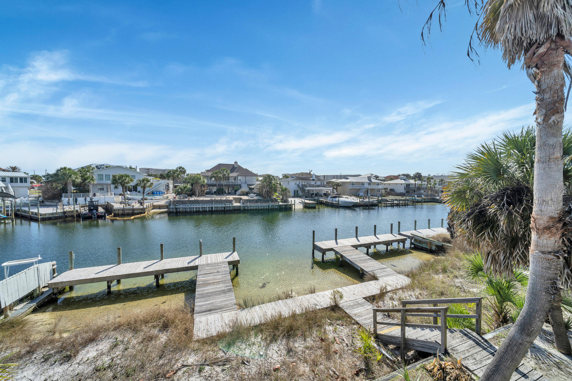 HOLIDAY ISLE - Residential