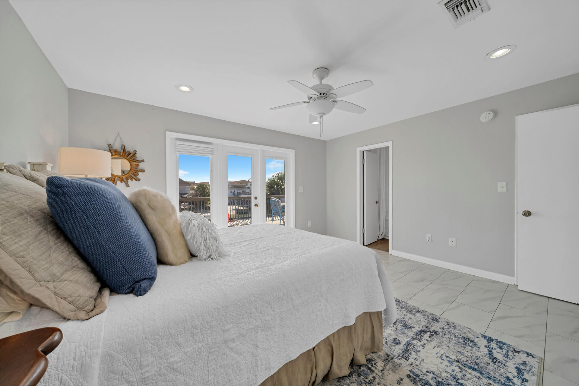 HOLIDAY ISLE - Residential