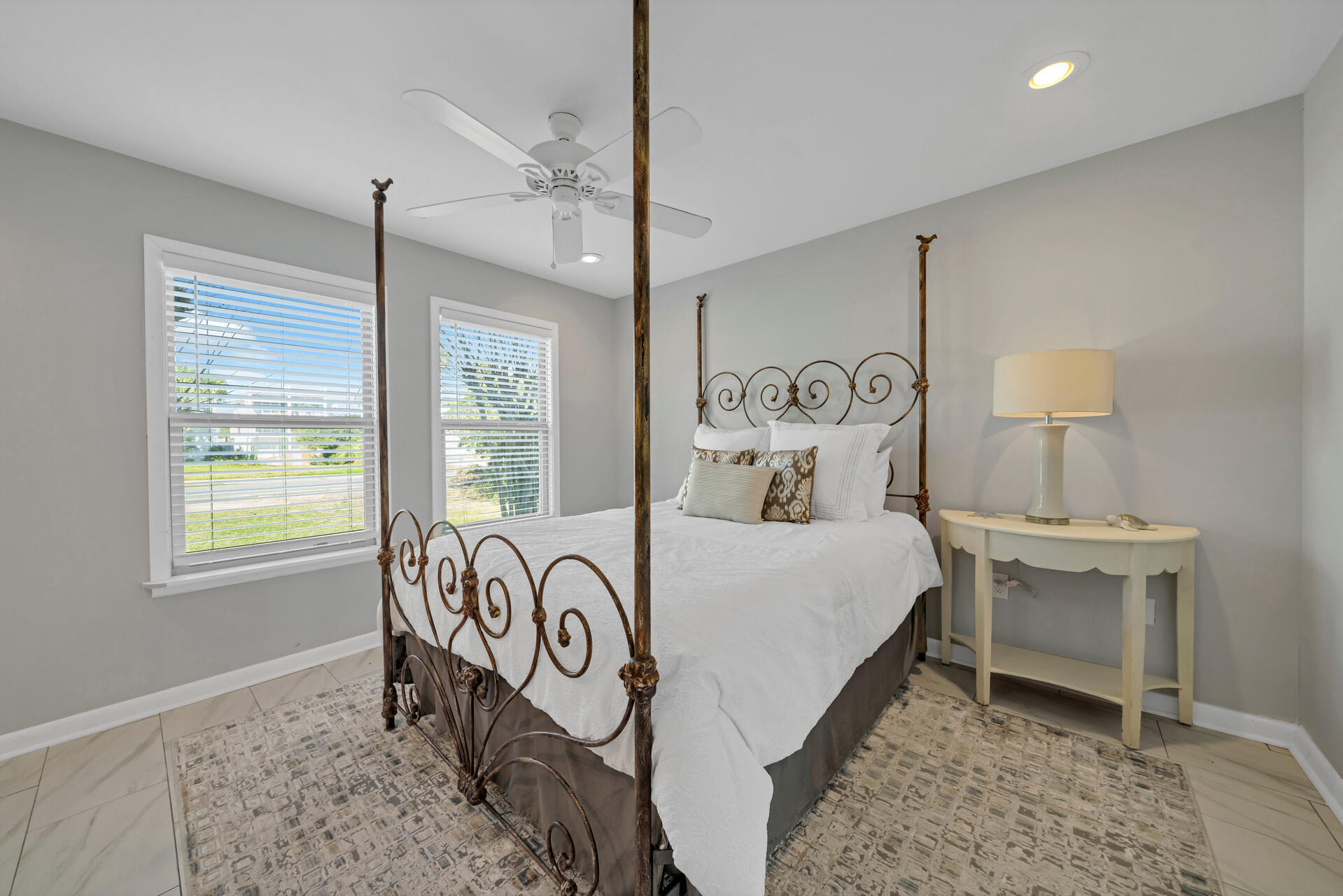 HOLIDAY ISLE - Residential