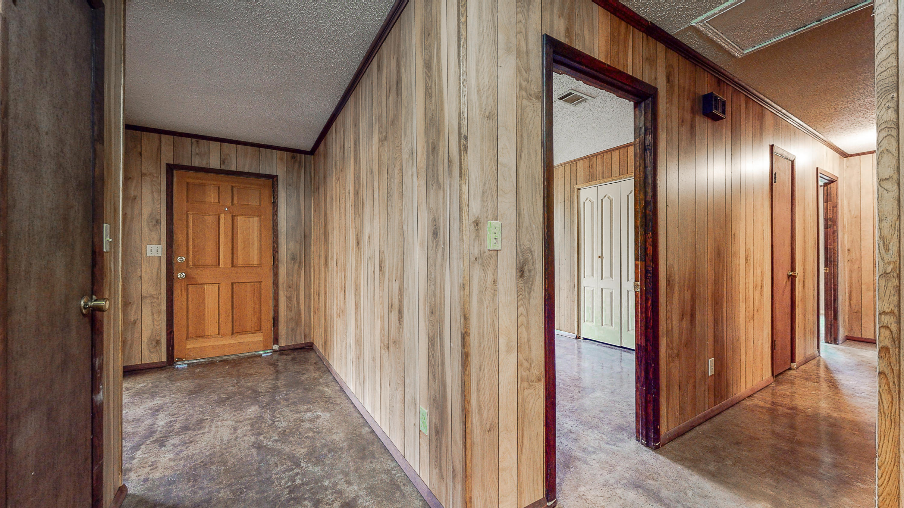 METES & BOUNDS - Residential Lease