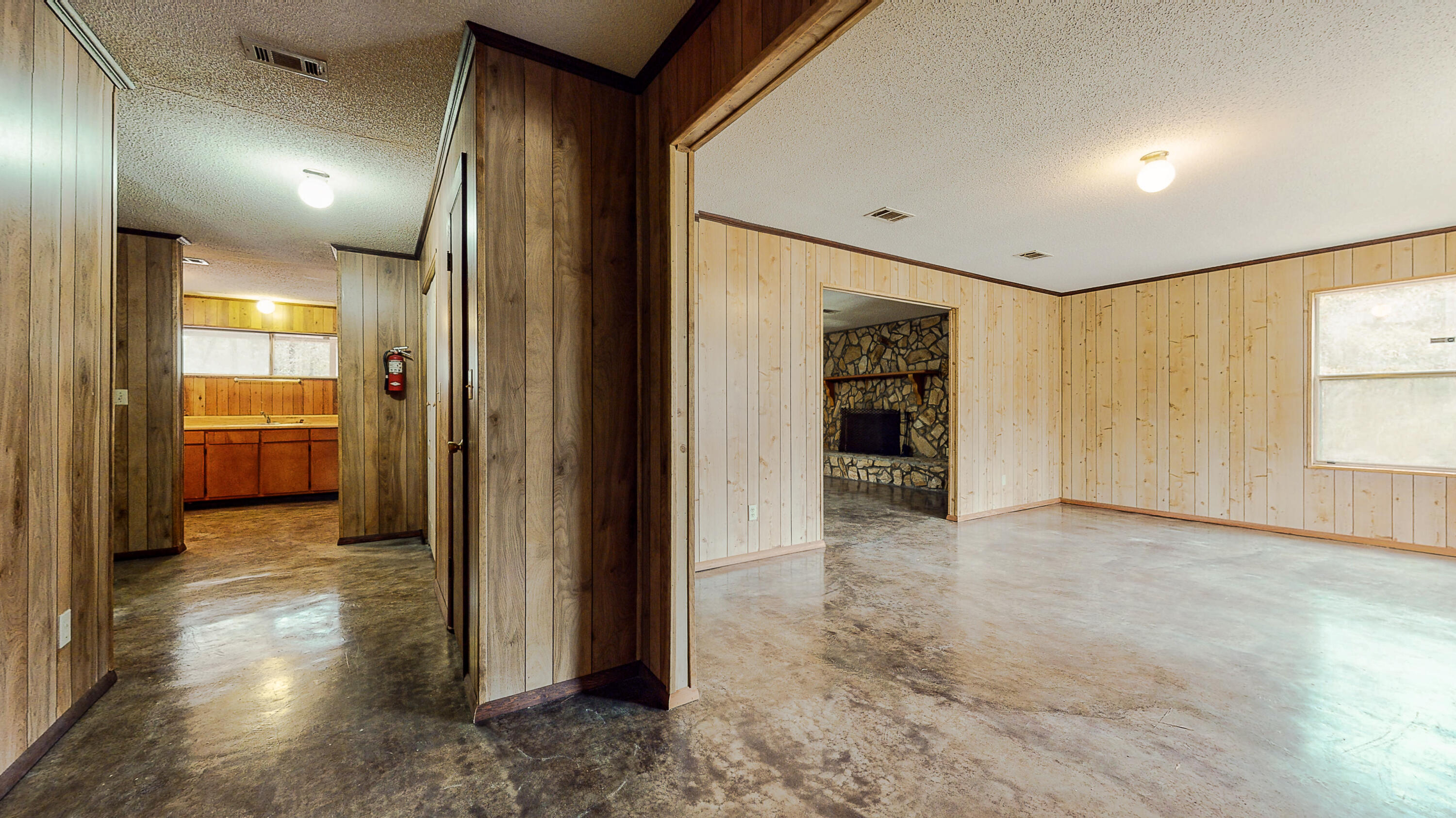 METES & BOUNDS - Residential Lease