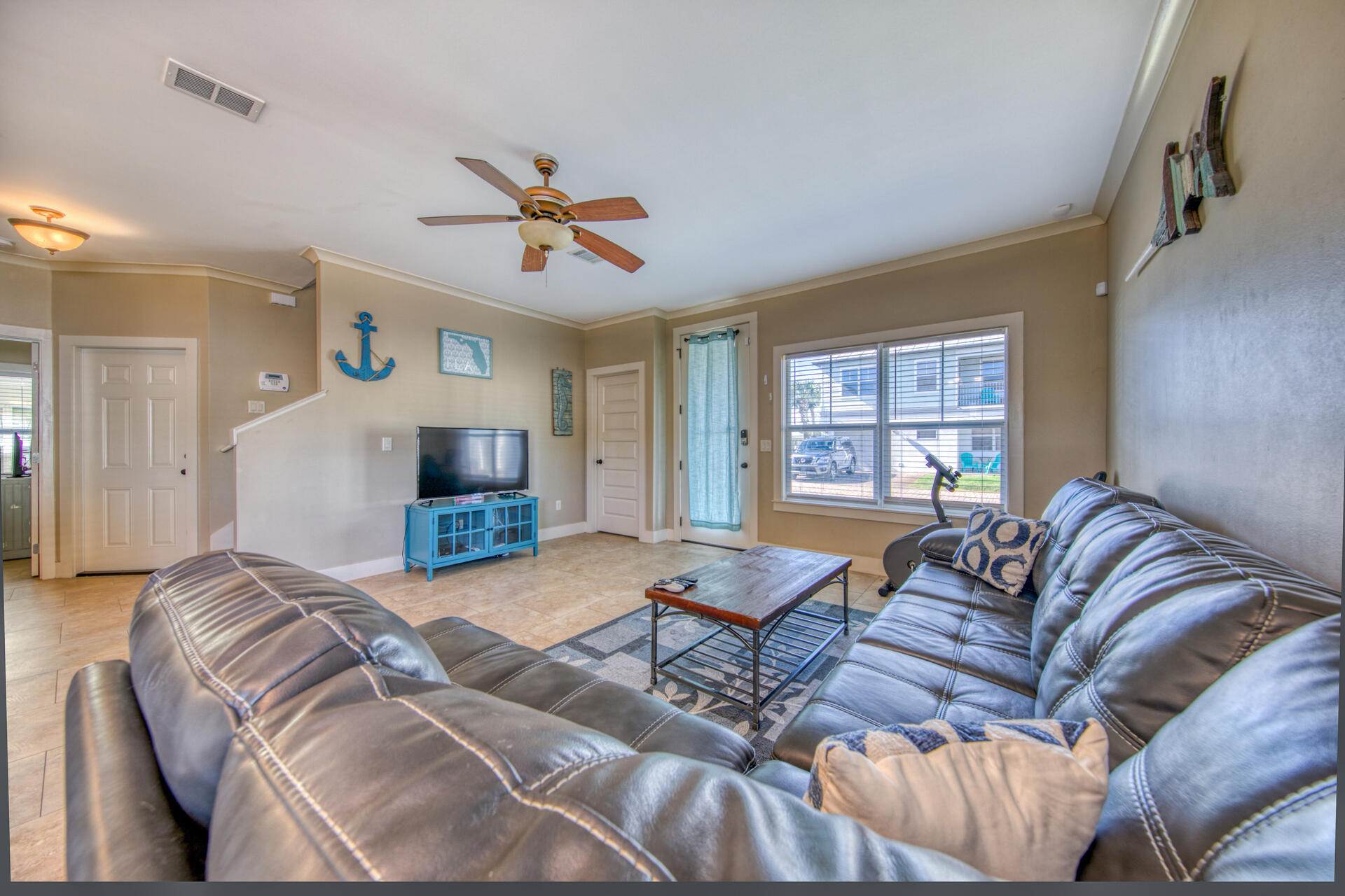 LEISURE BAY - Residential
