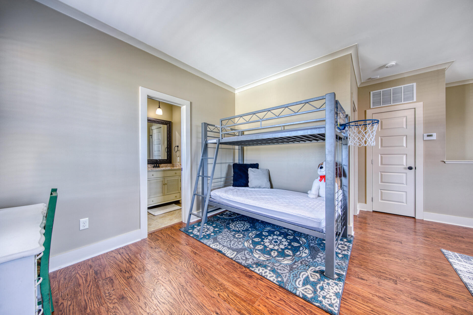 LEISURE BAY - Residential