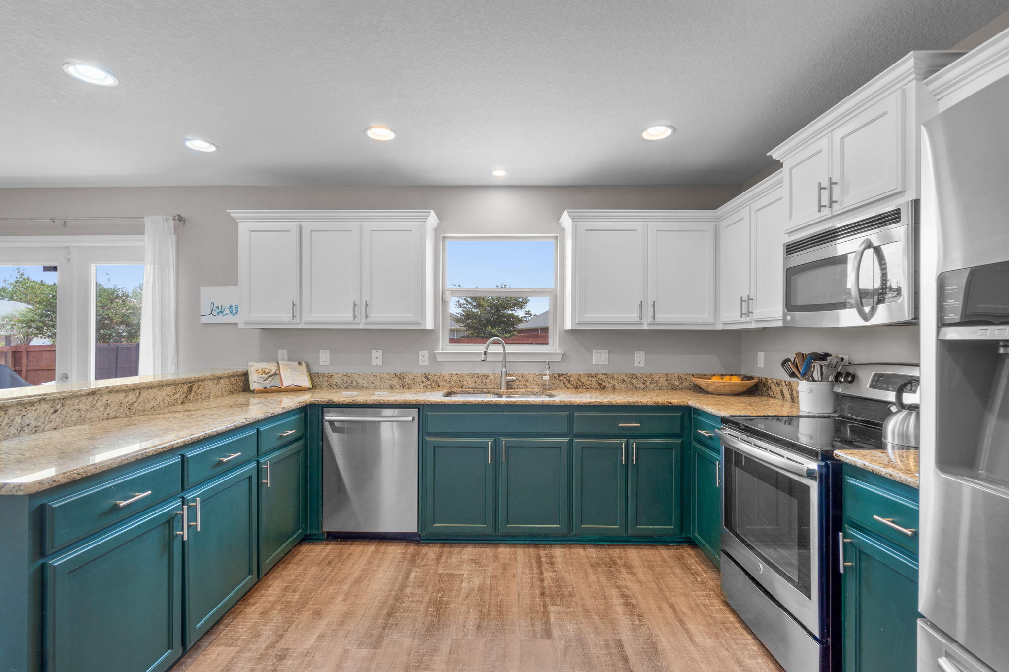 CREETWOOD VILLAGE - Residential