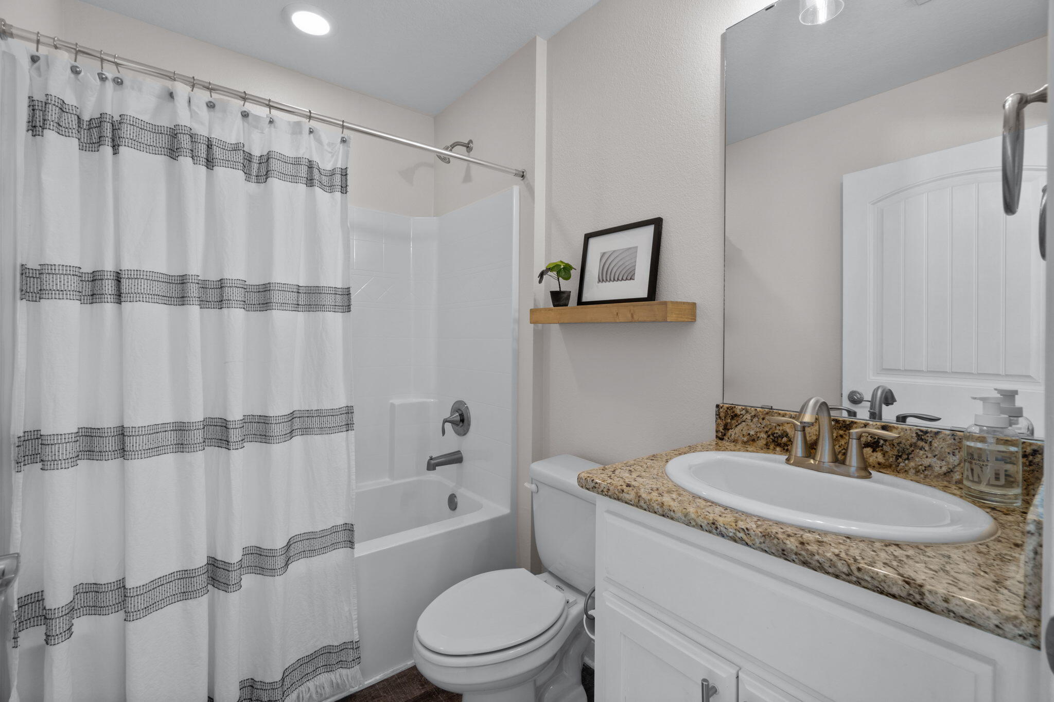 CREETWOOD VILLAGE - Residential